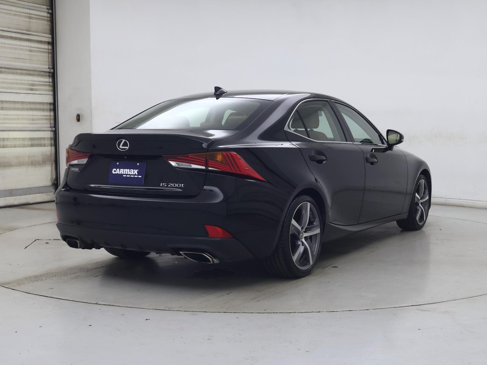 2017 Lexus IS 200t - Photo 9