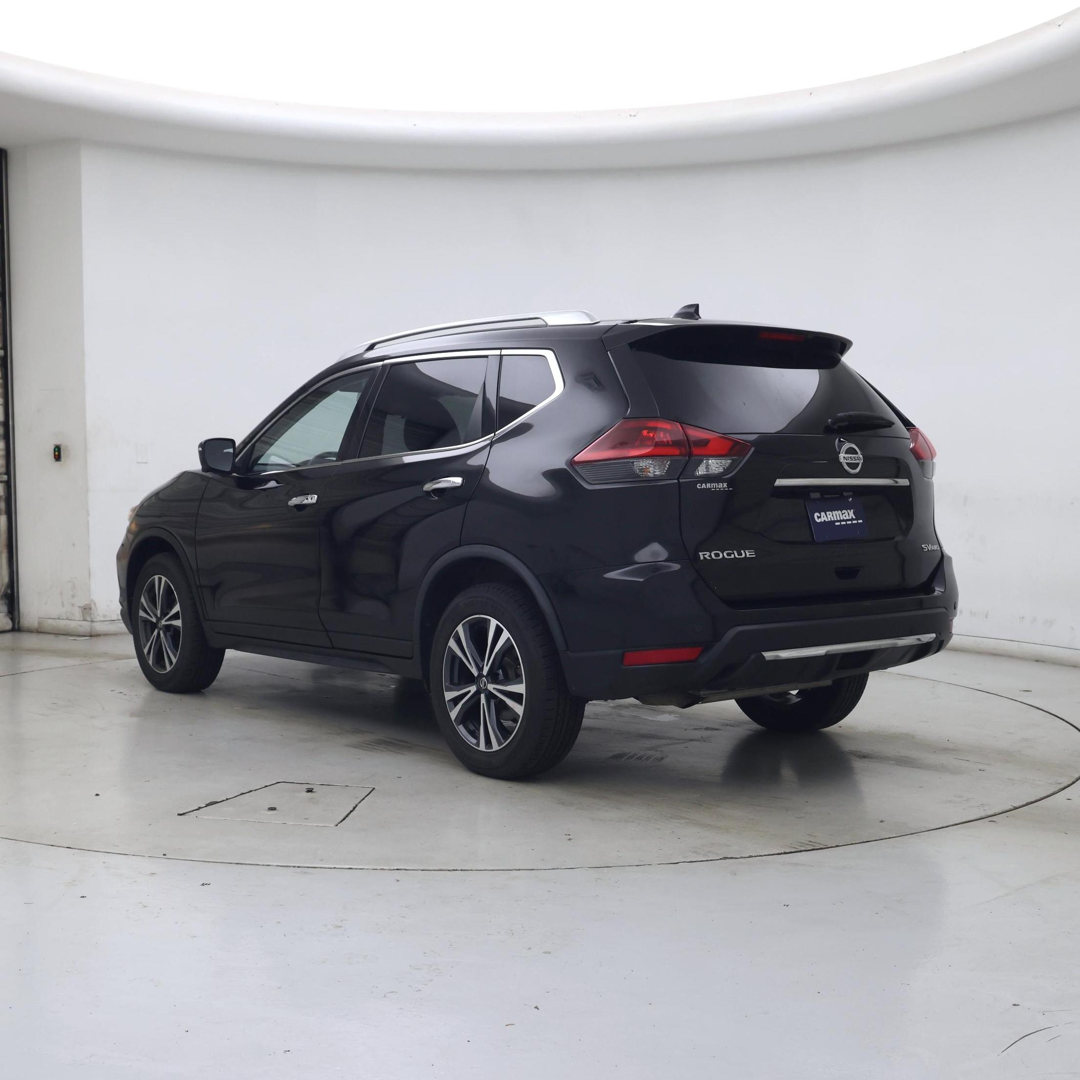 Thumbnail: 2019 Nissan Rogue - 2