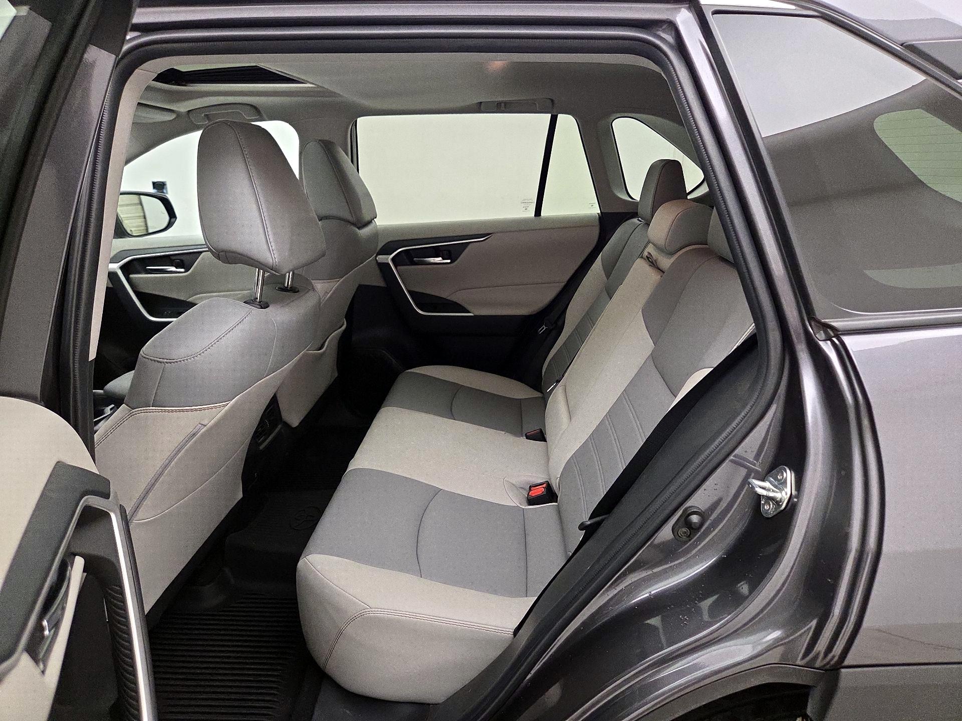 Thumbnail: 2021 Toyota RAV4 - 20