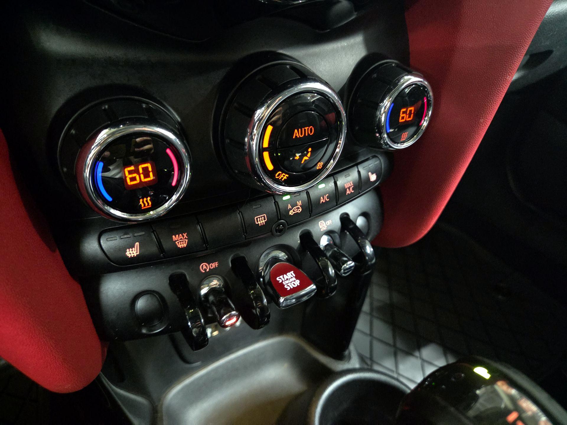 Thumbnail: 2017 MINI Cooper Hardtop - 15