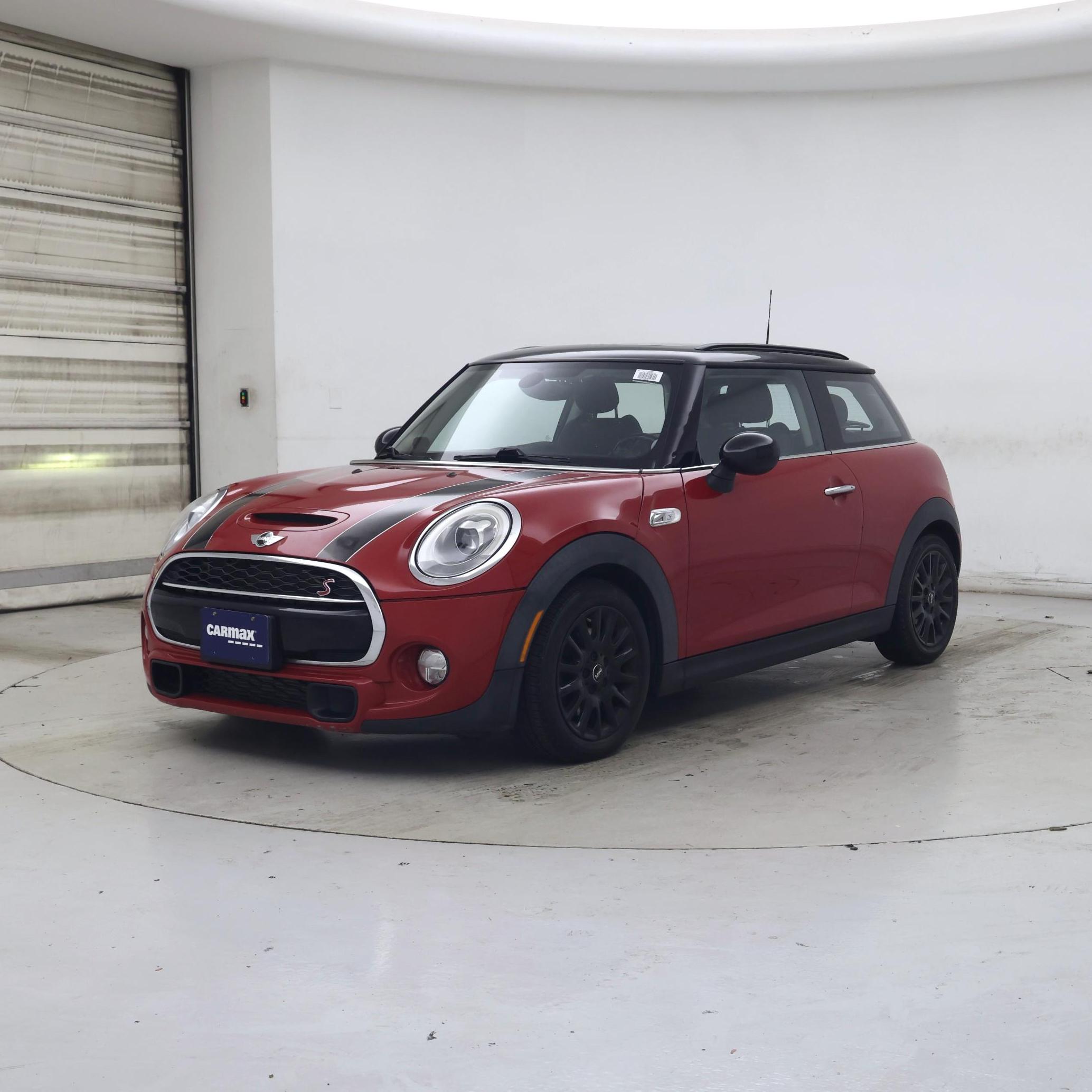 Thumbnail: 2017 MINI Cooper Hardtop - 4