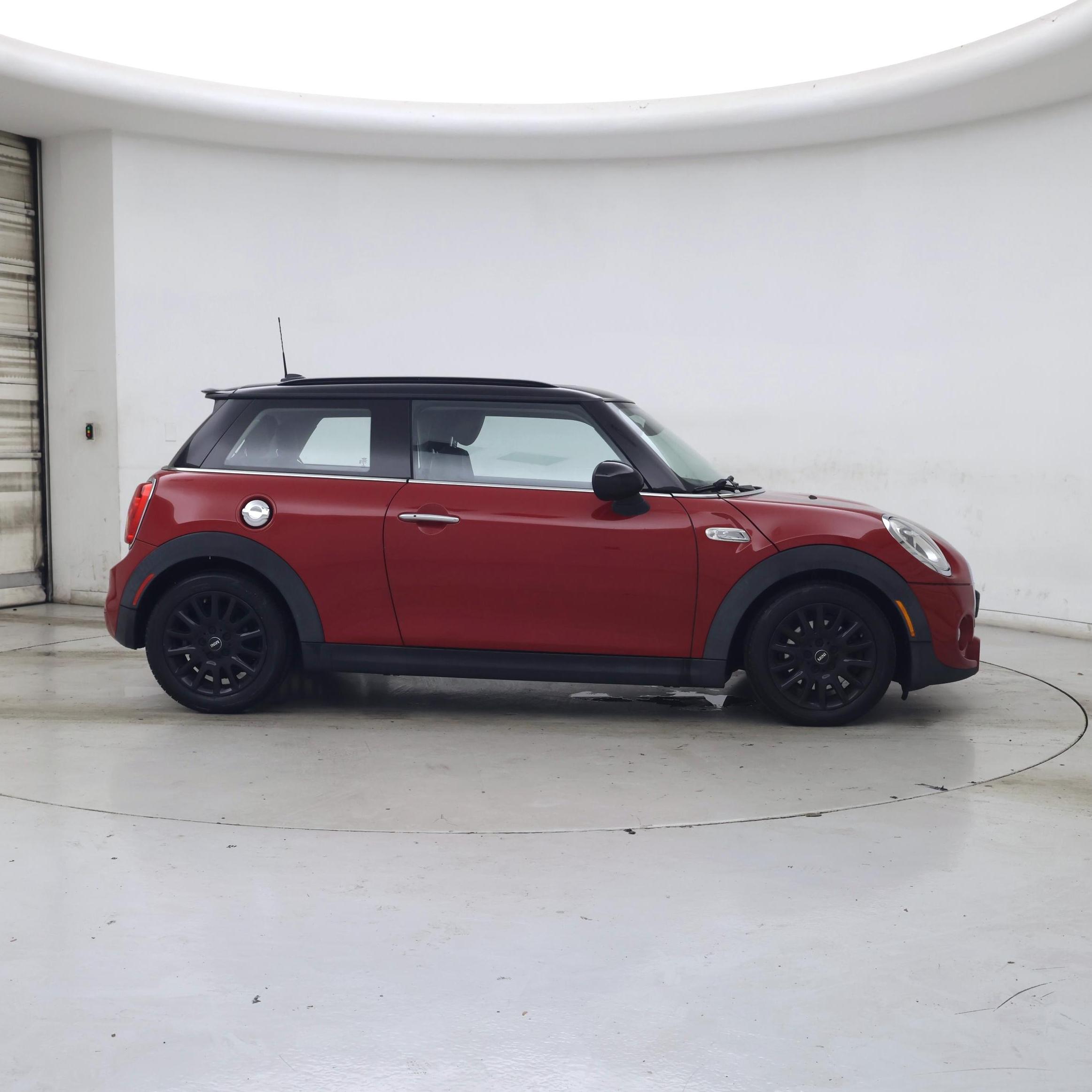 Thumbnail: 2017 MINI Cooper Hardtop - 7