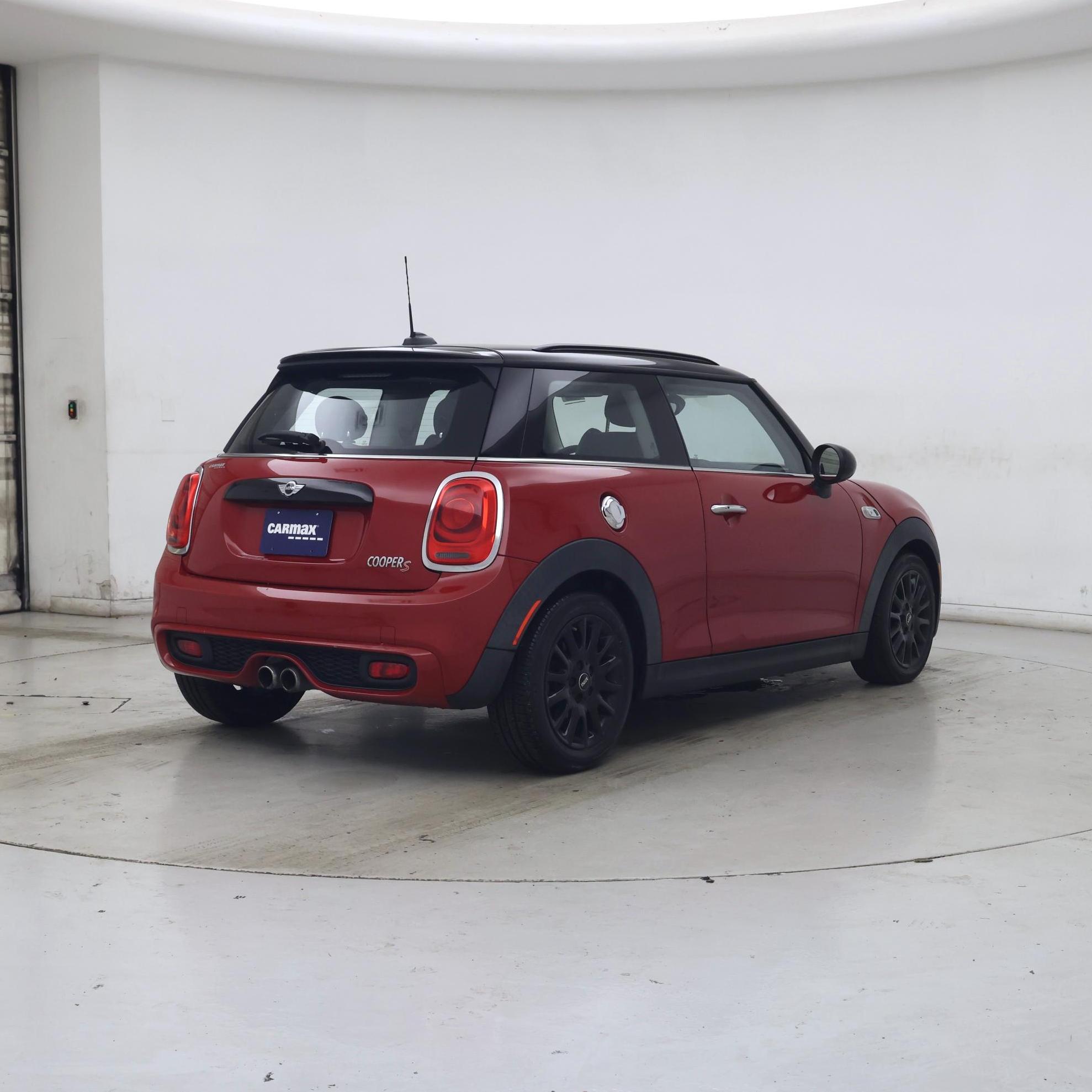 Thumbnail: 2017 MINI Cooper Hardtop - 8