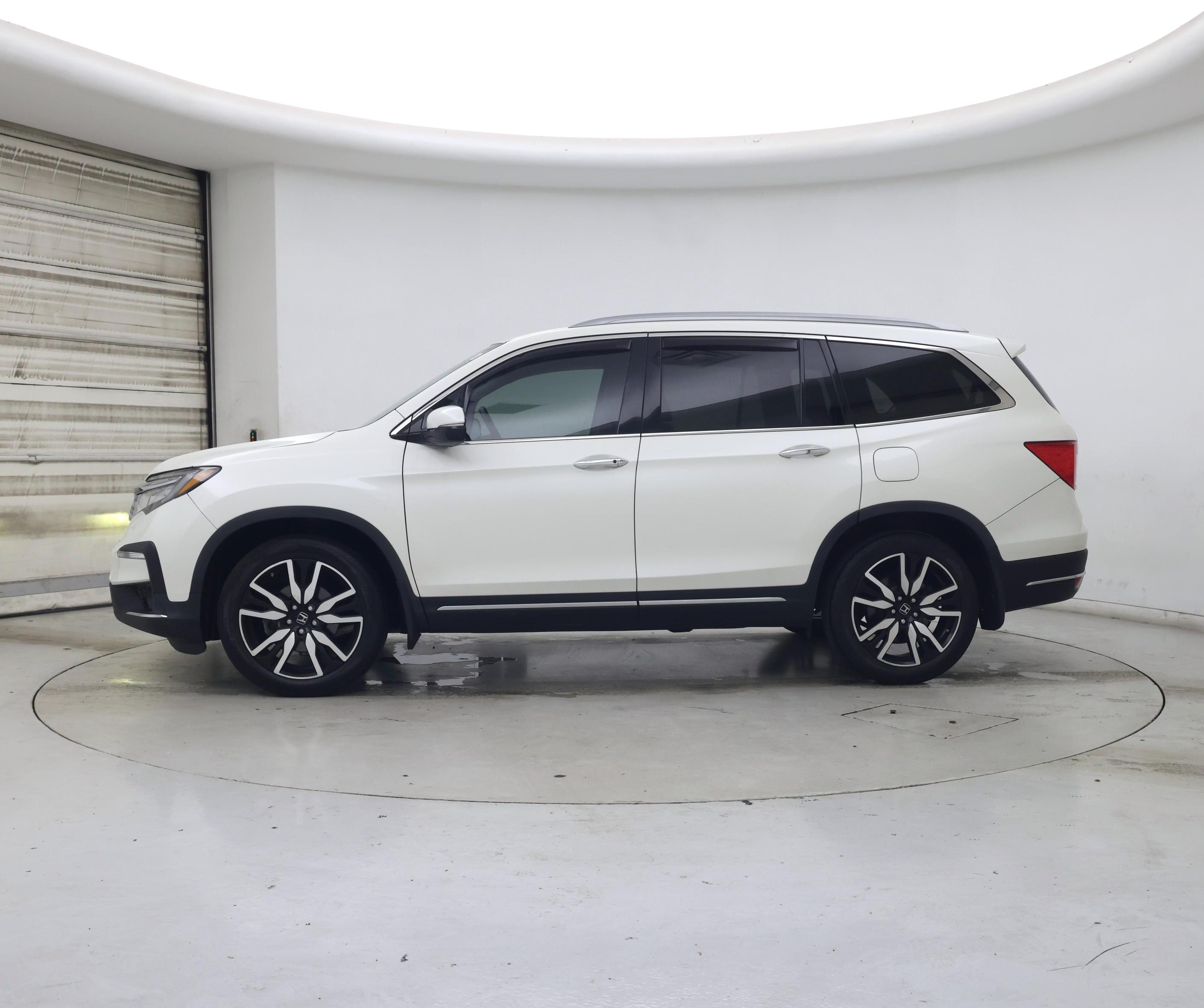 Thumbnail: 2019 Honda Pilot - 3