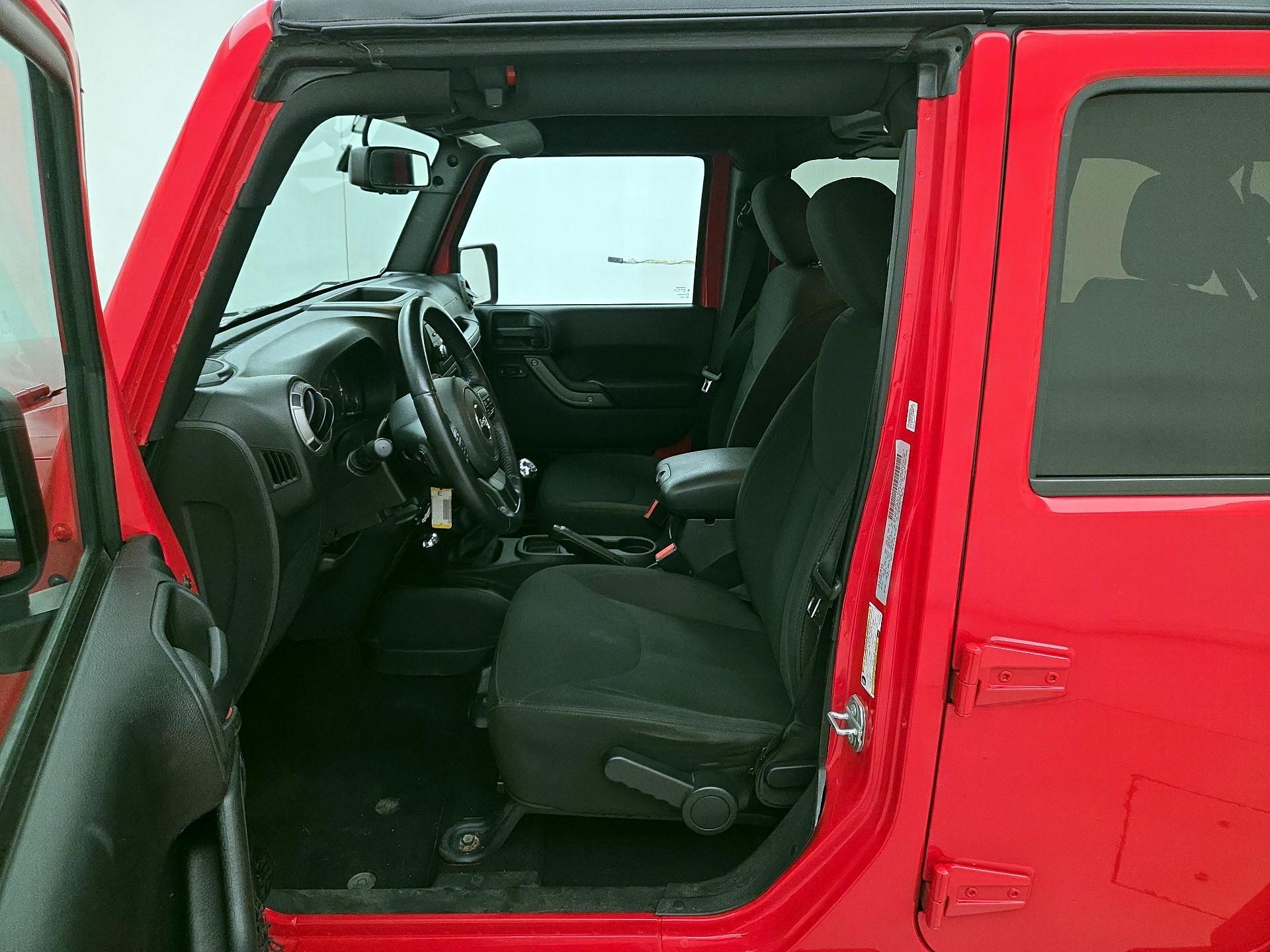 Thumbnail: 2016 Jeep Wrangler - 11