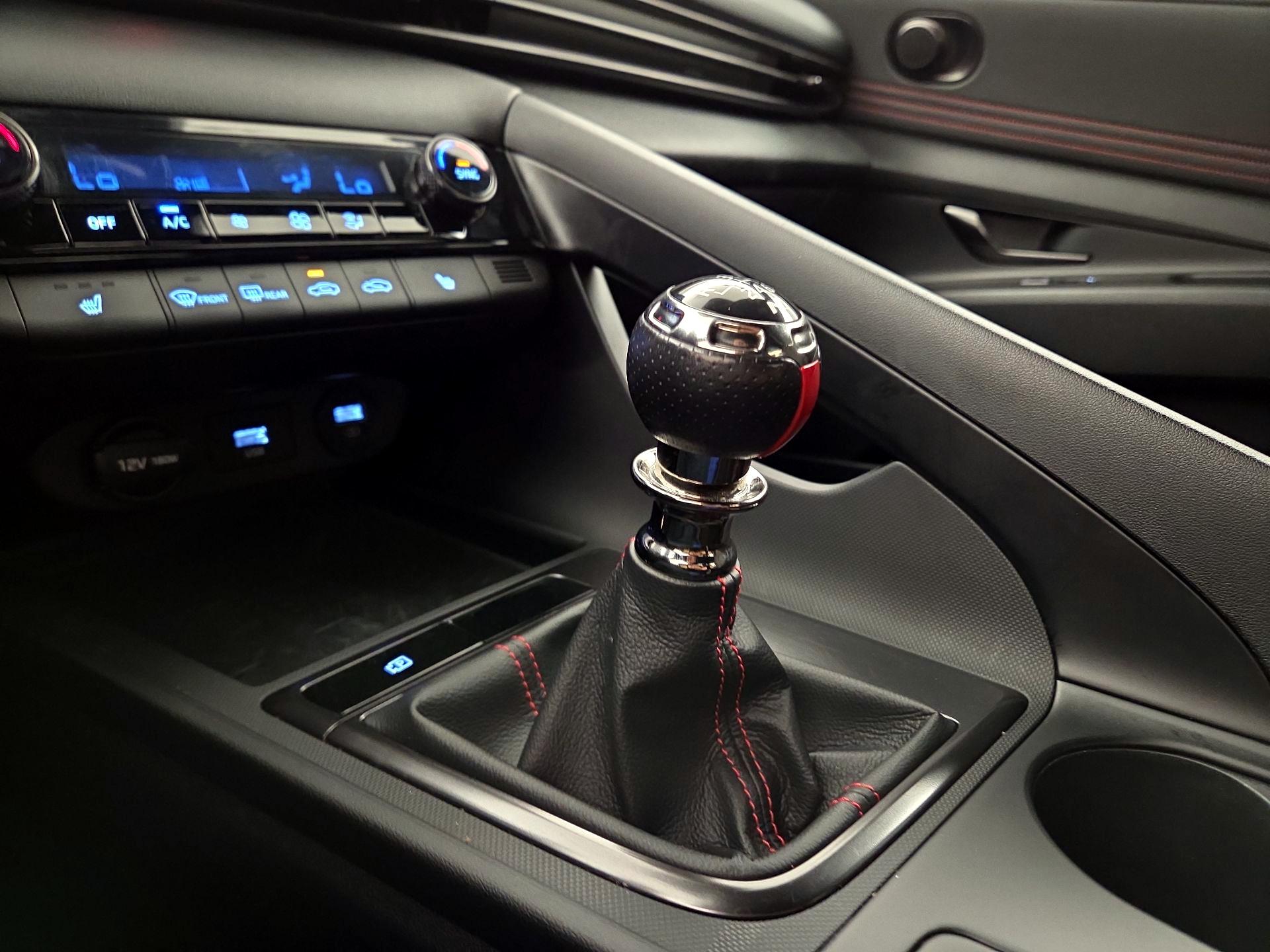 Thumbnail: 2021 Hyundai Elantra - 17