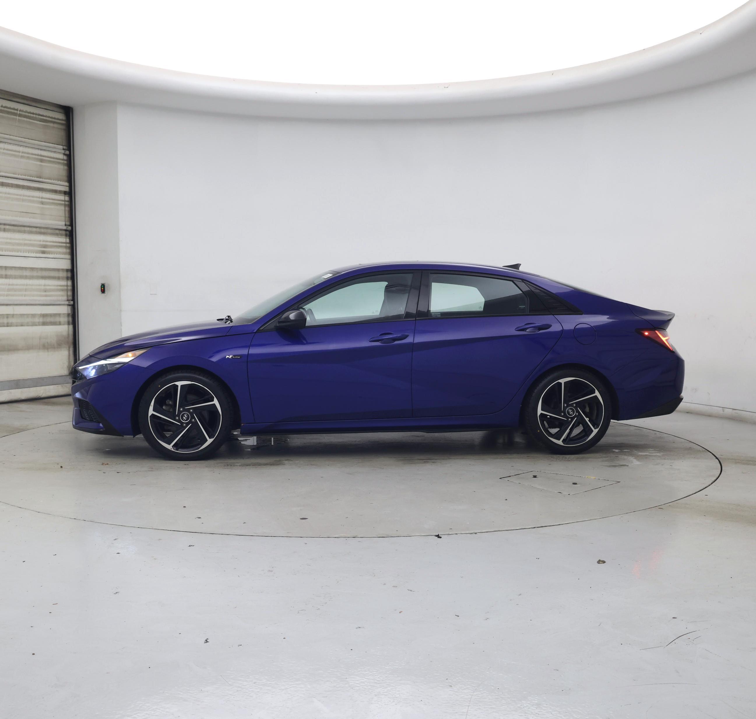 Thumbnail: 2021 Hyundai Elantra - 3