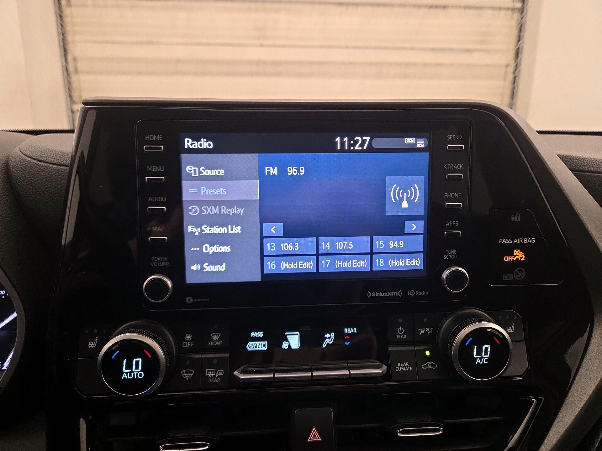 Thumbnail: 2021 Toyota Highlander - 15