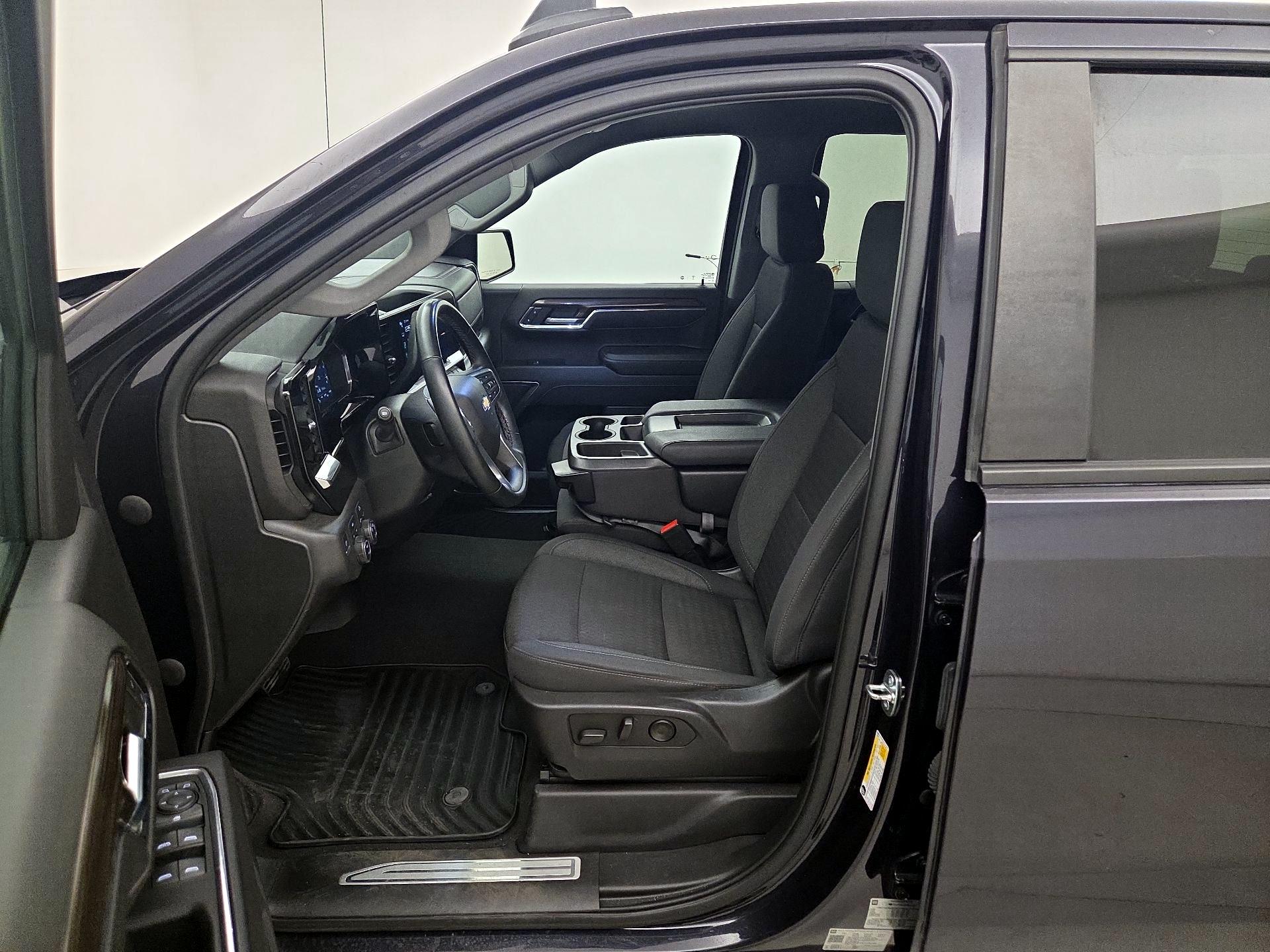 Thumbnail: 2023 Chevrolet Silverado 1500 - 11