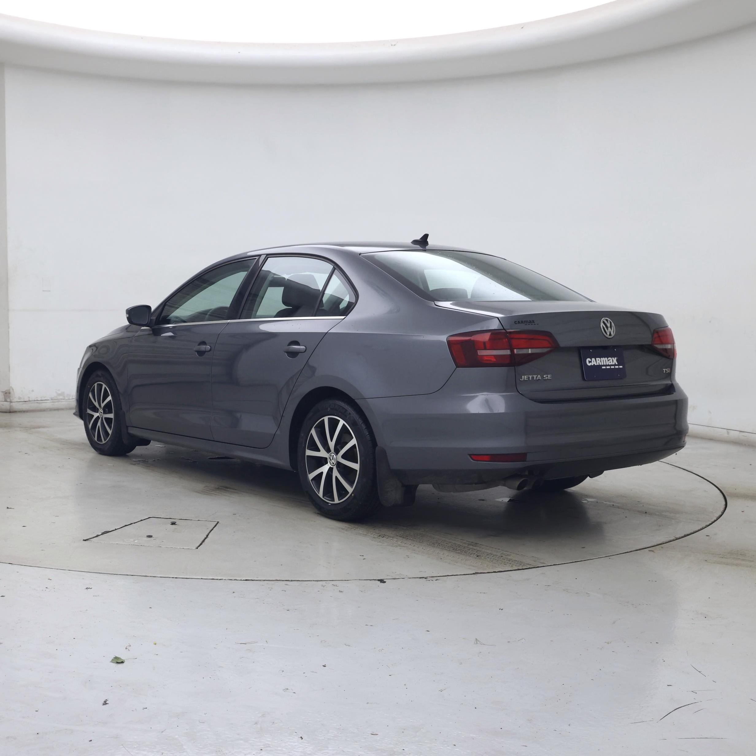 Thumbnail: 2017 Volkswagen Jetta - 2