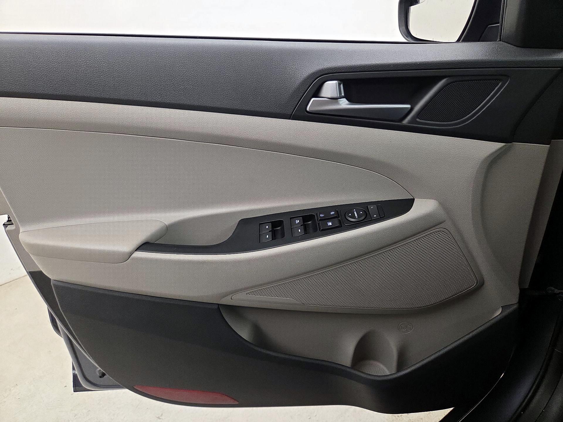 Thumbnail: 2017 Hyundai Tucson - 12