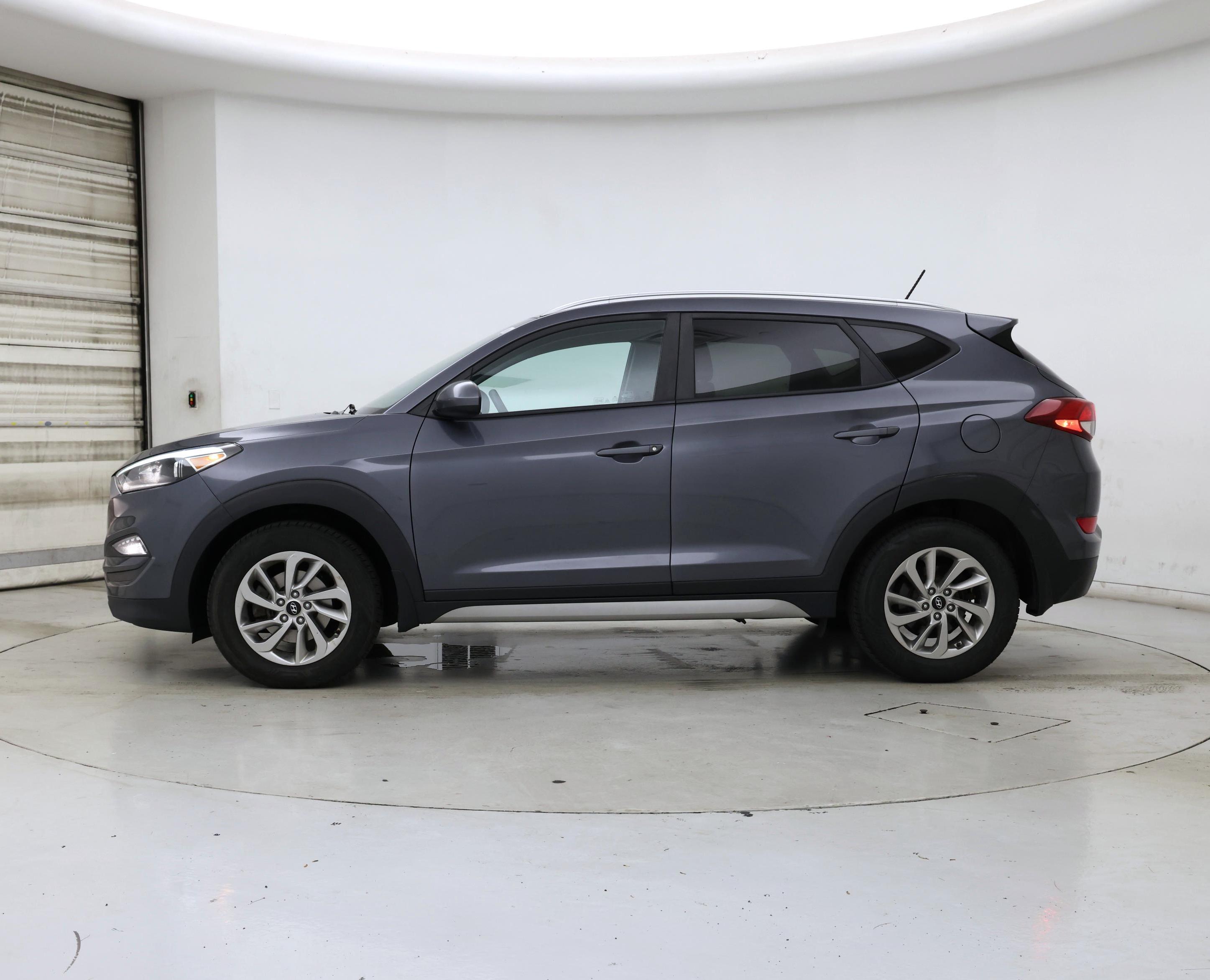 Thumbnail: 2017 Hyundai Tucson - 3