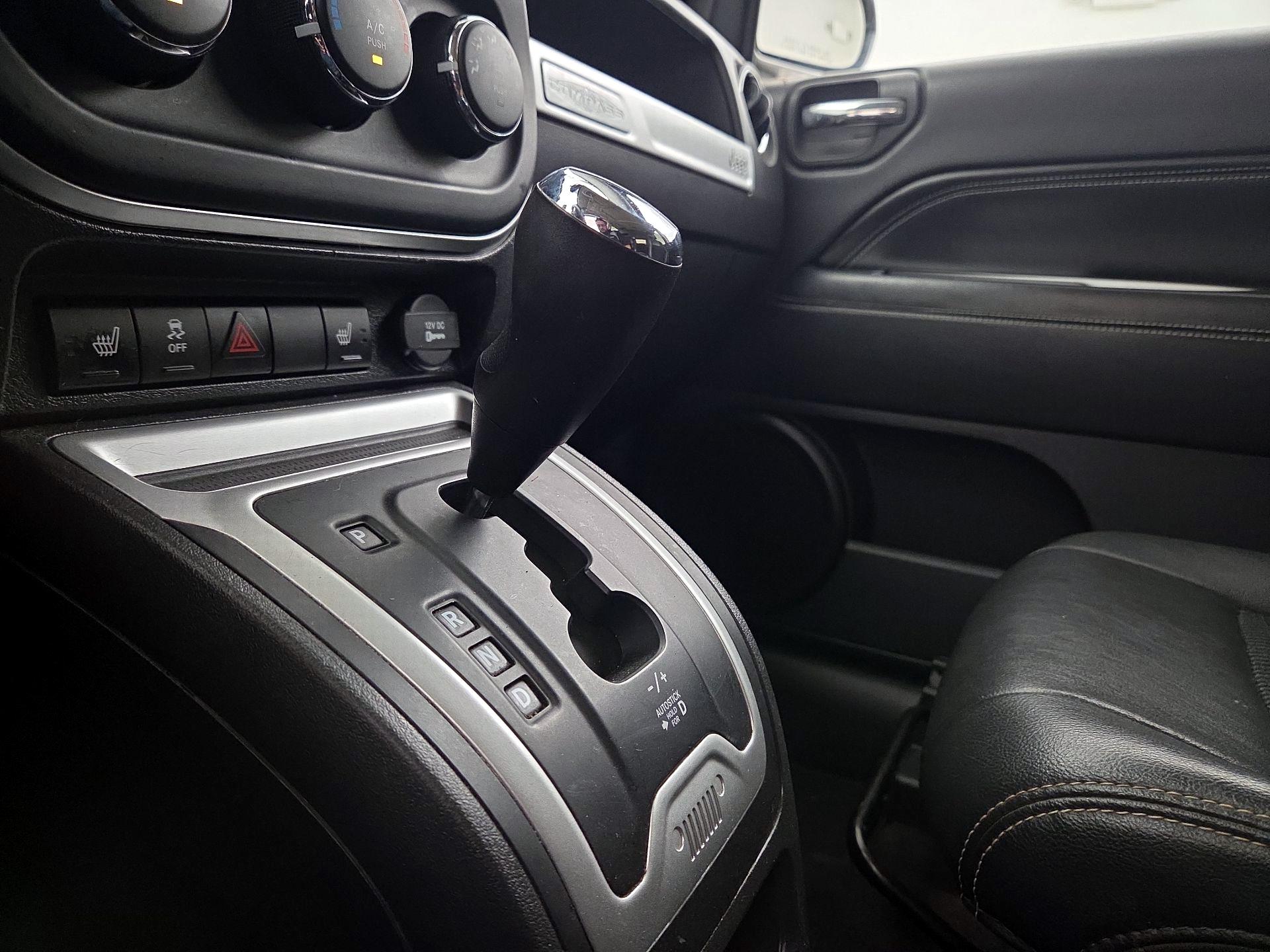 Thumbnail: 2016 Jeep Compass - 15