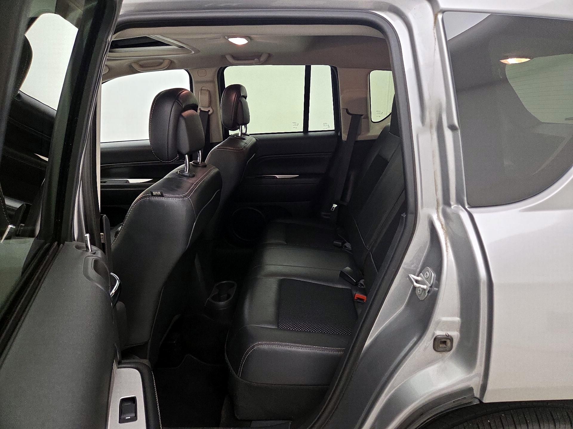 Thumbnail: 2016 Jeep Compass - 17