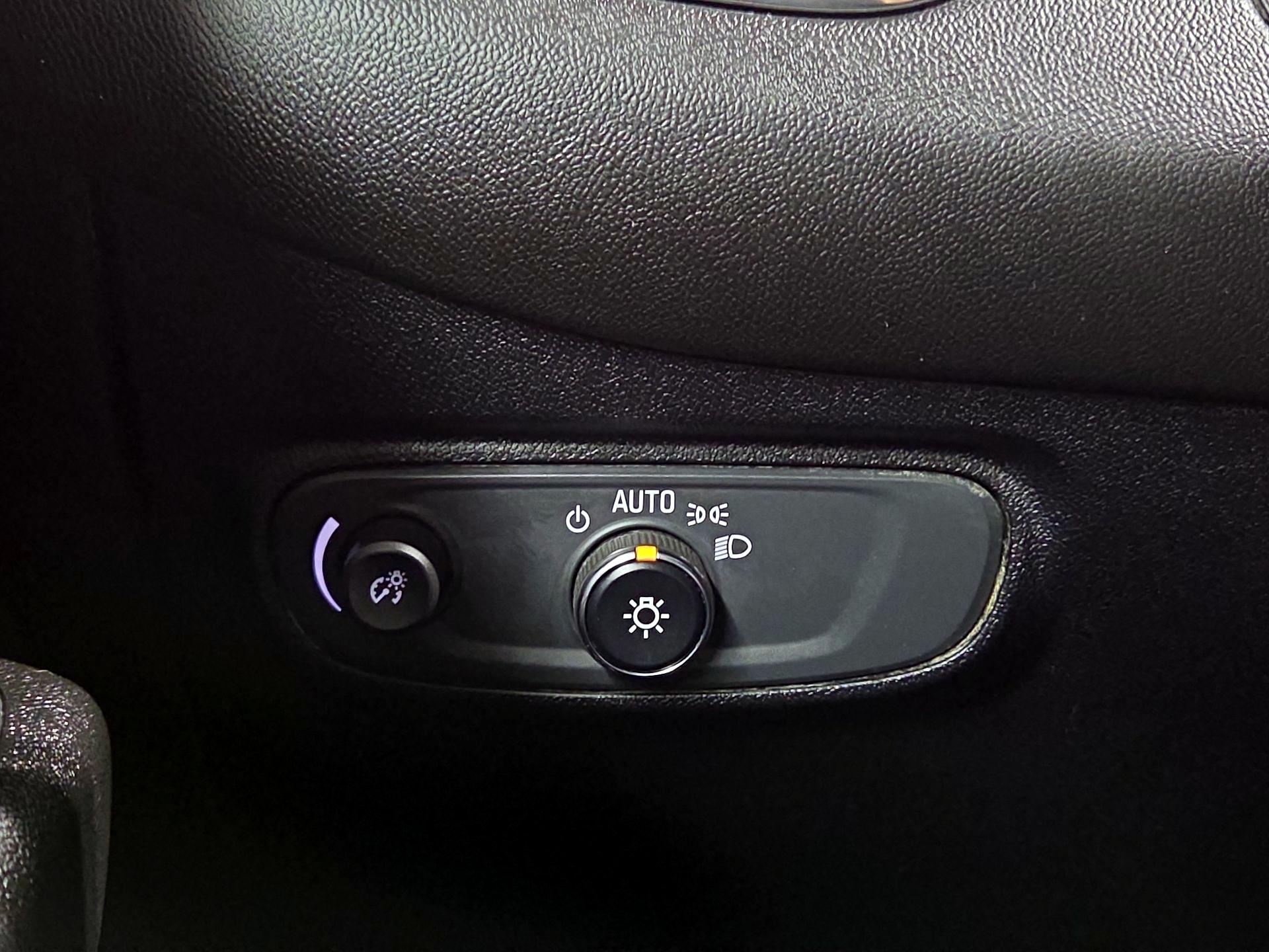 Thumbnail: 2019 Chevrolet Equinox - 13