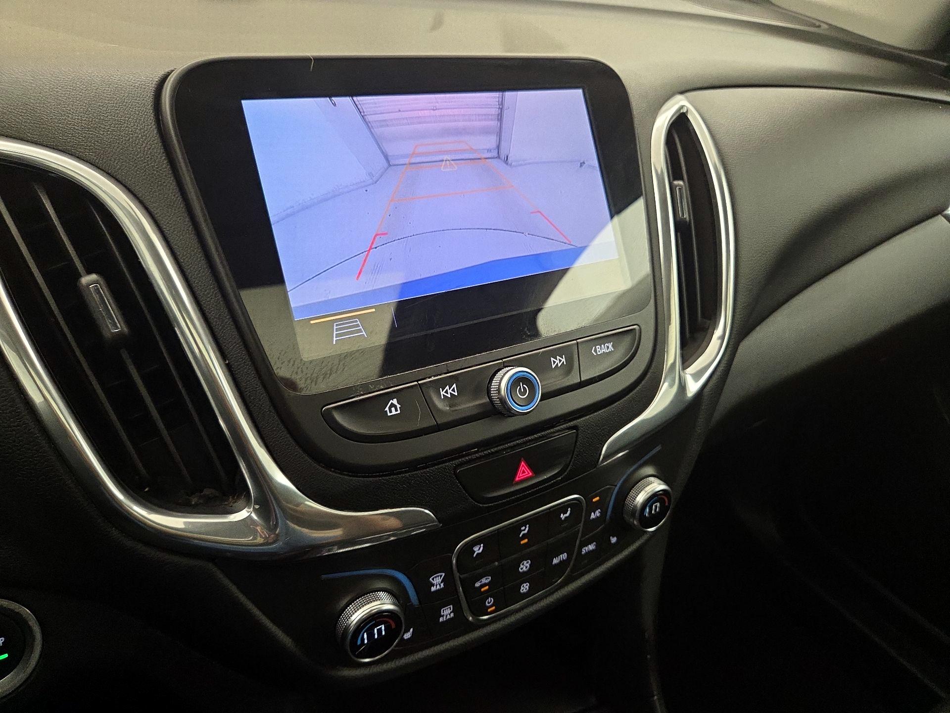 Thumbnail: 2019 Chevrolet Equinox - 15