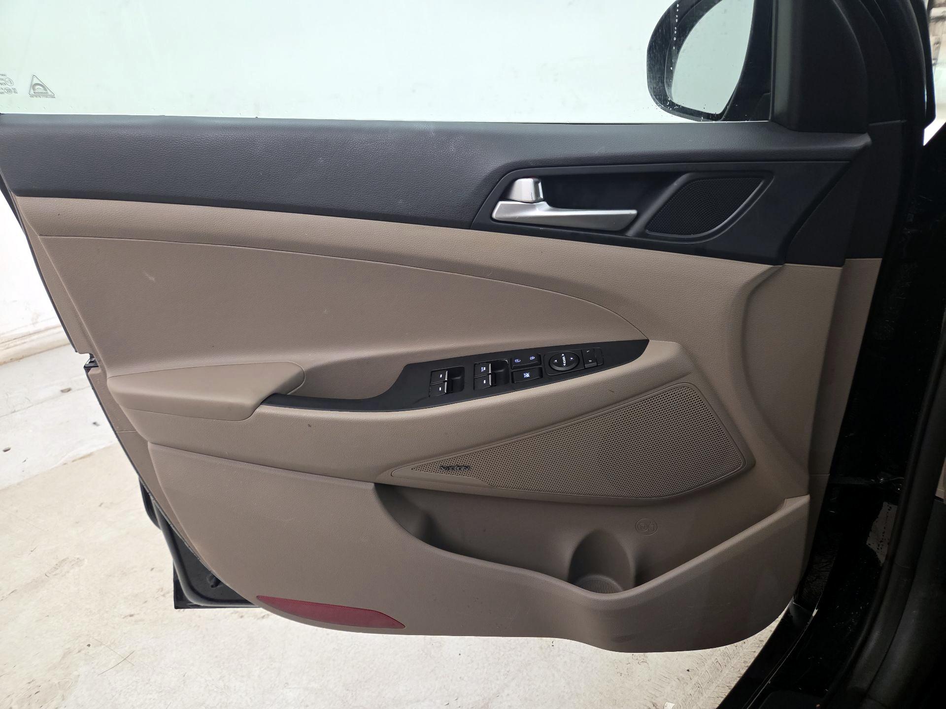 Thumbnail: 2021 Hyundai Tucson - 12
