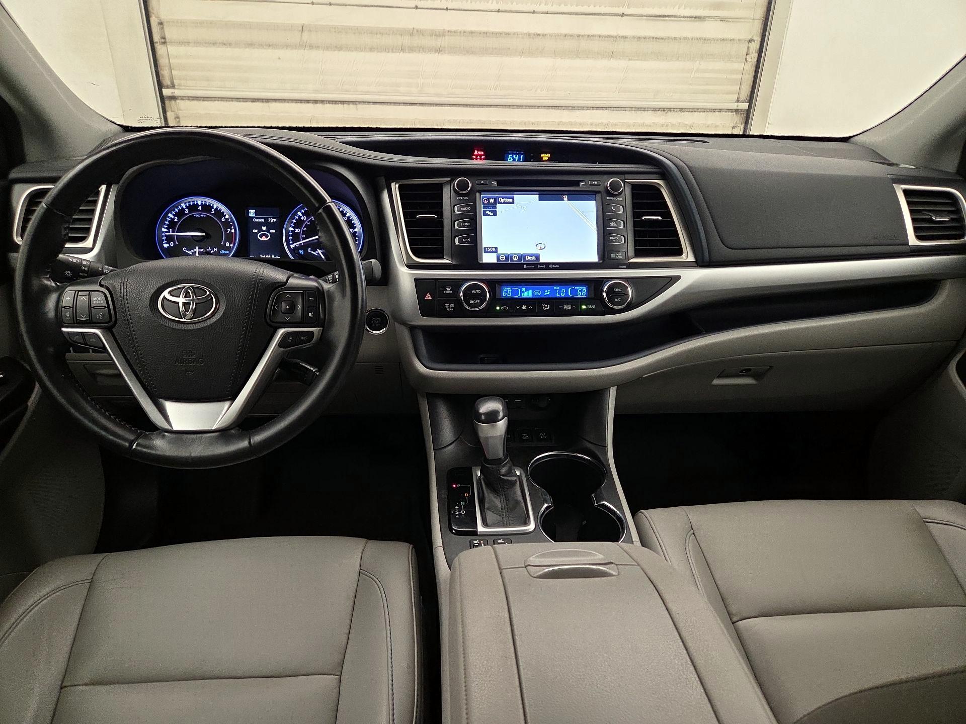 Thumbnail: 2019 Toyota Highlander - 9