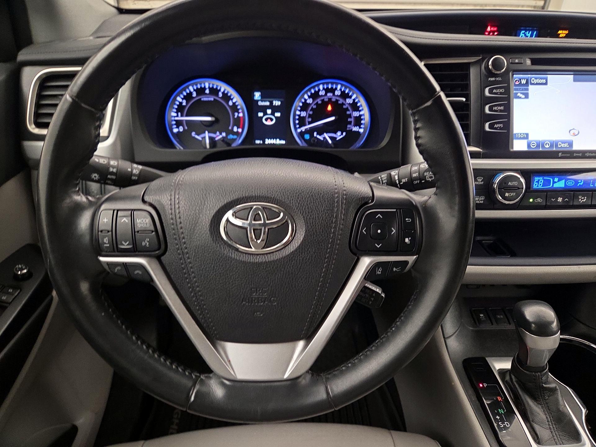 Thumbnail: 2019 Toyota Highlander - 10
