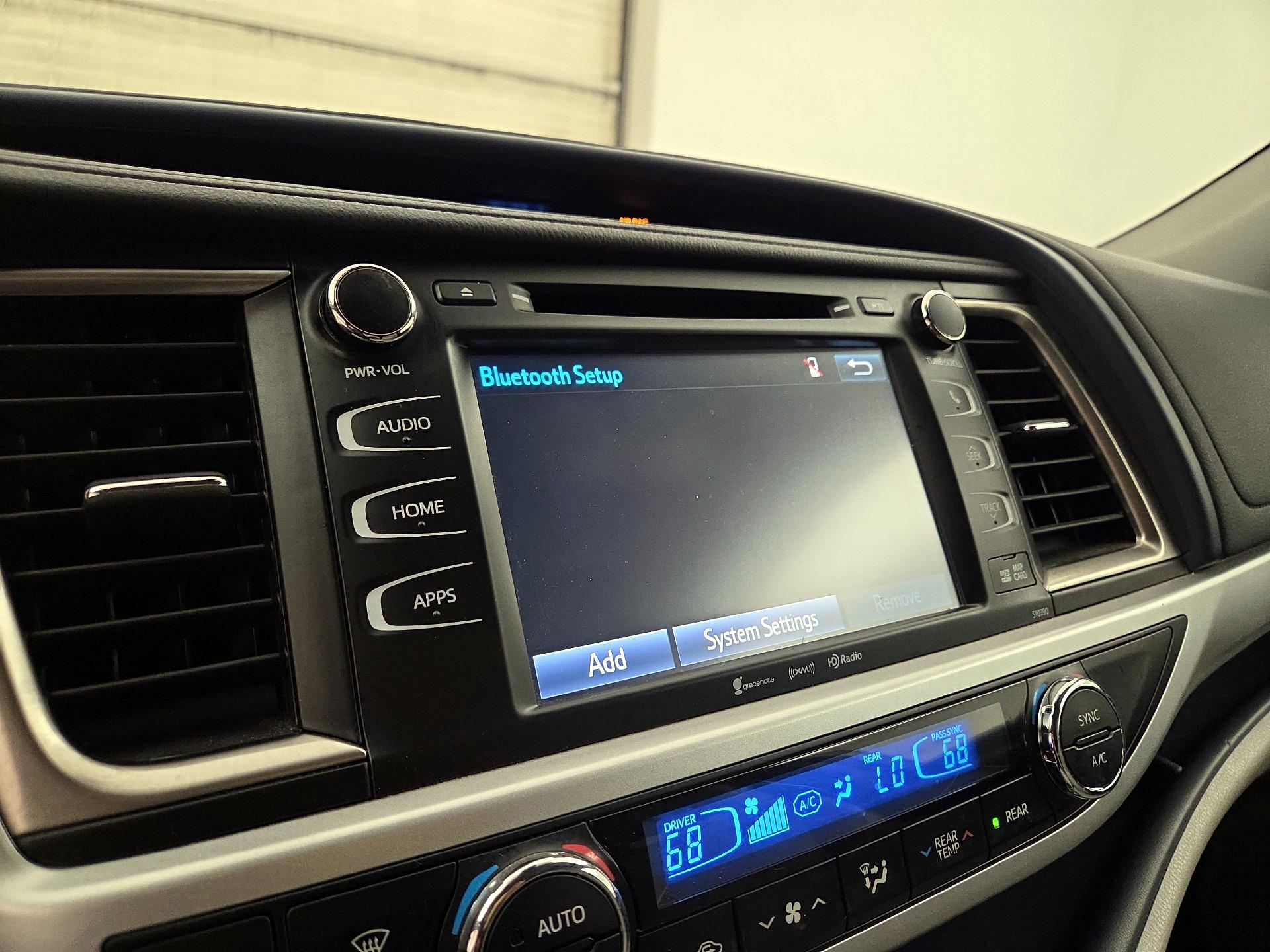 Thumbnail: 2019 Toyota Highlander - 16