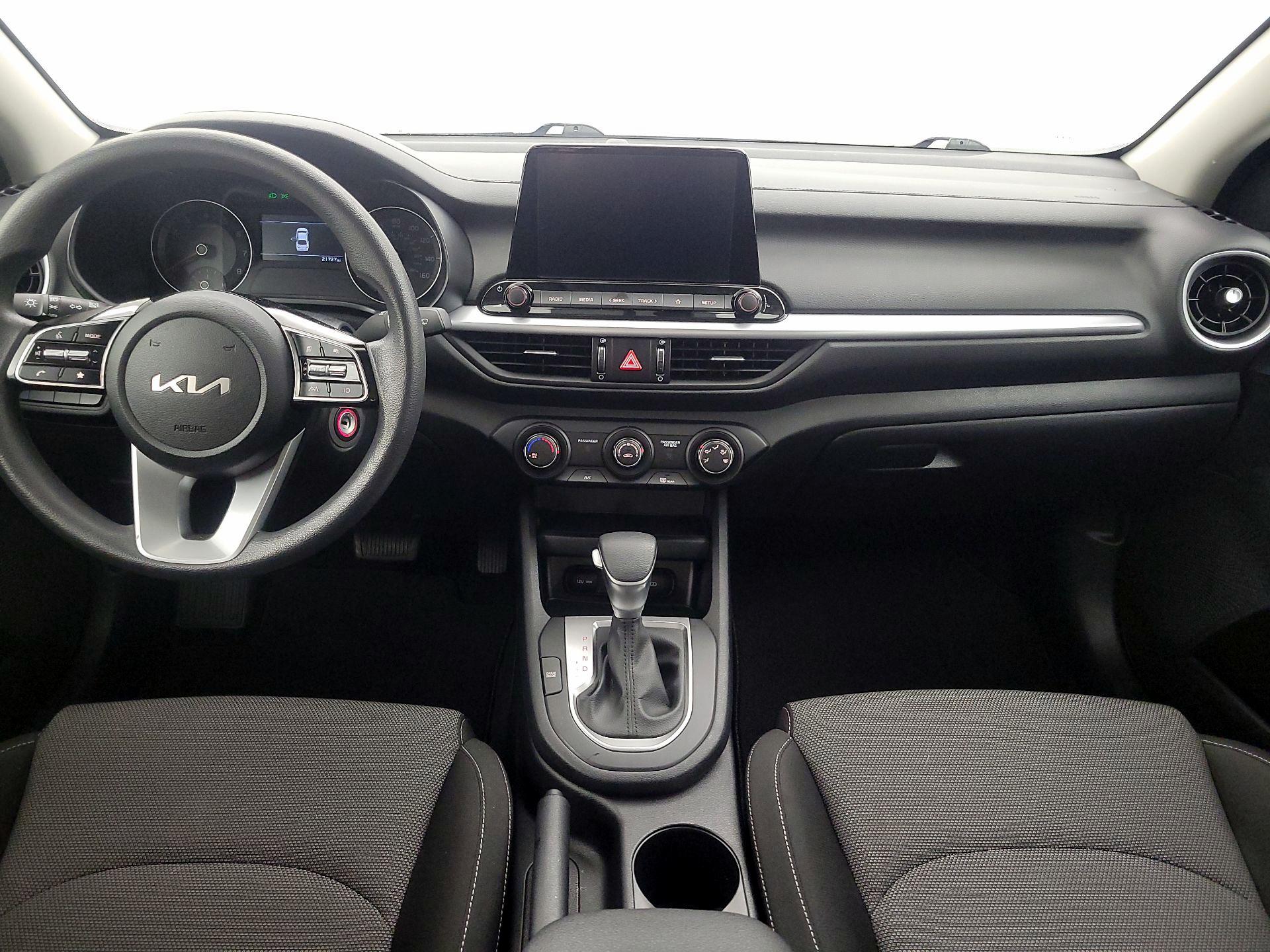 Thumbnail: 2024 Kia Forte - 9