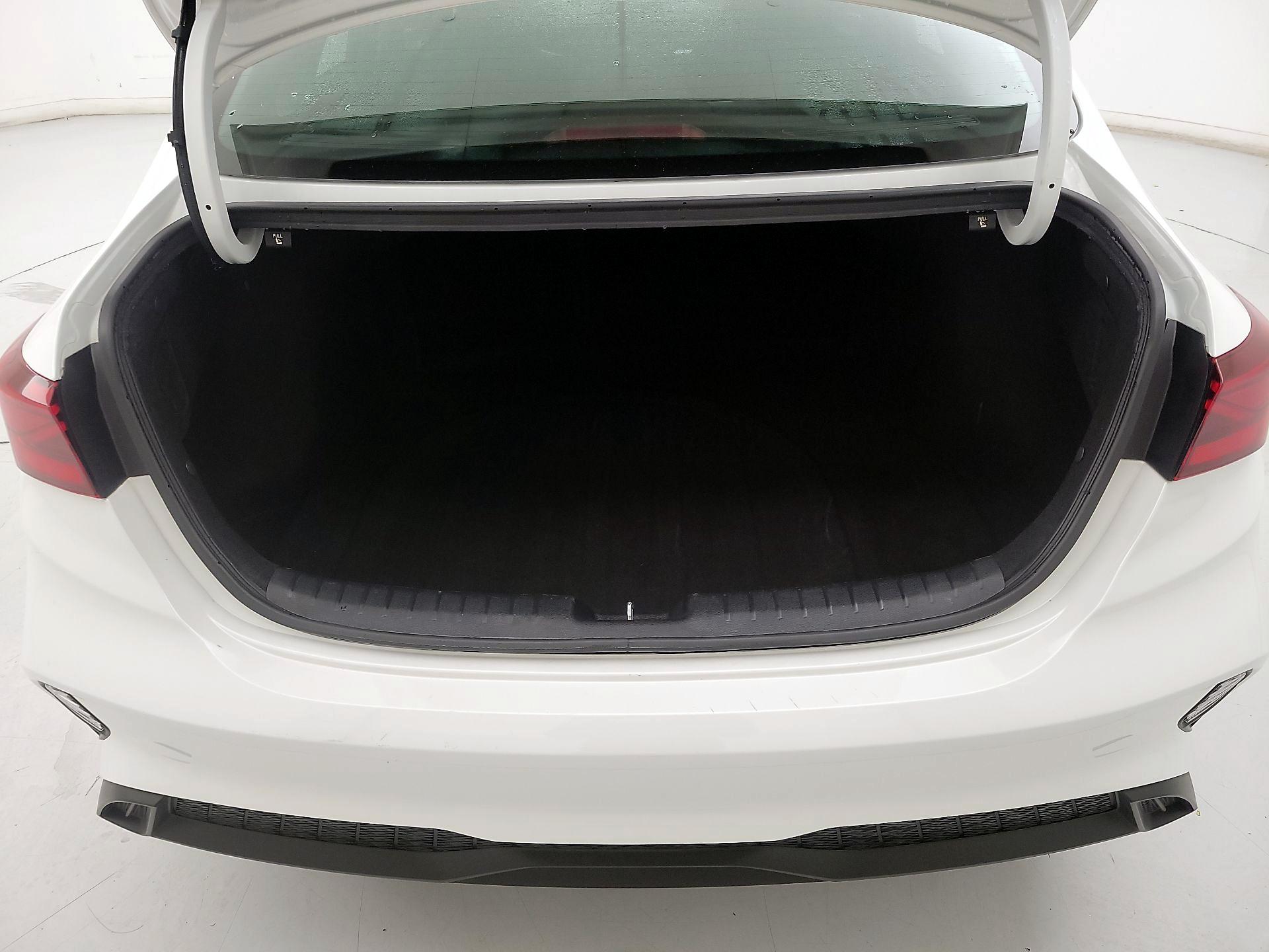 Thumbnail: 2024 Kia Forte - 19