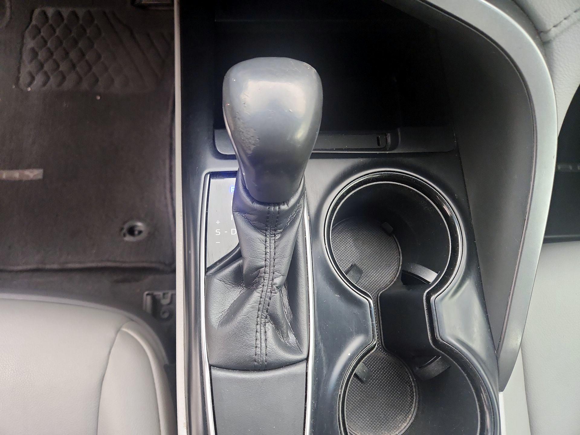 Thumbnail: 2018 Toyota Camry - 17