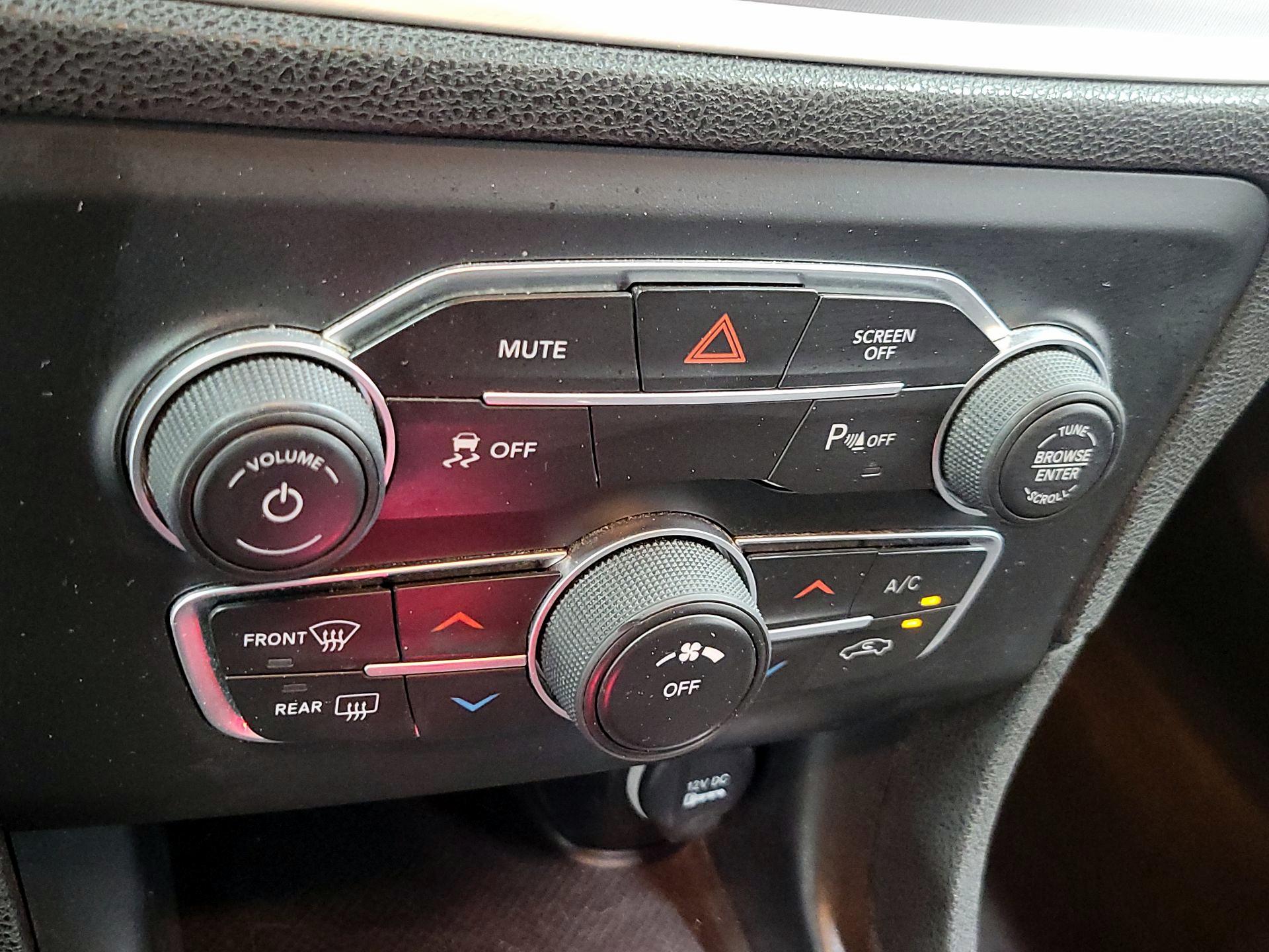 Thumbnail: 2022 Dodge Charger - 15