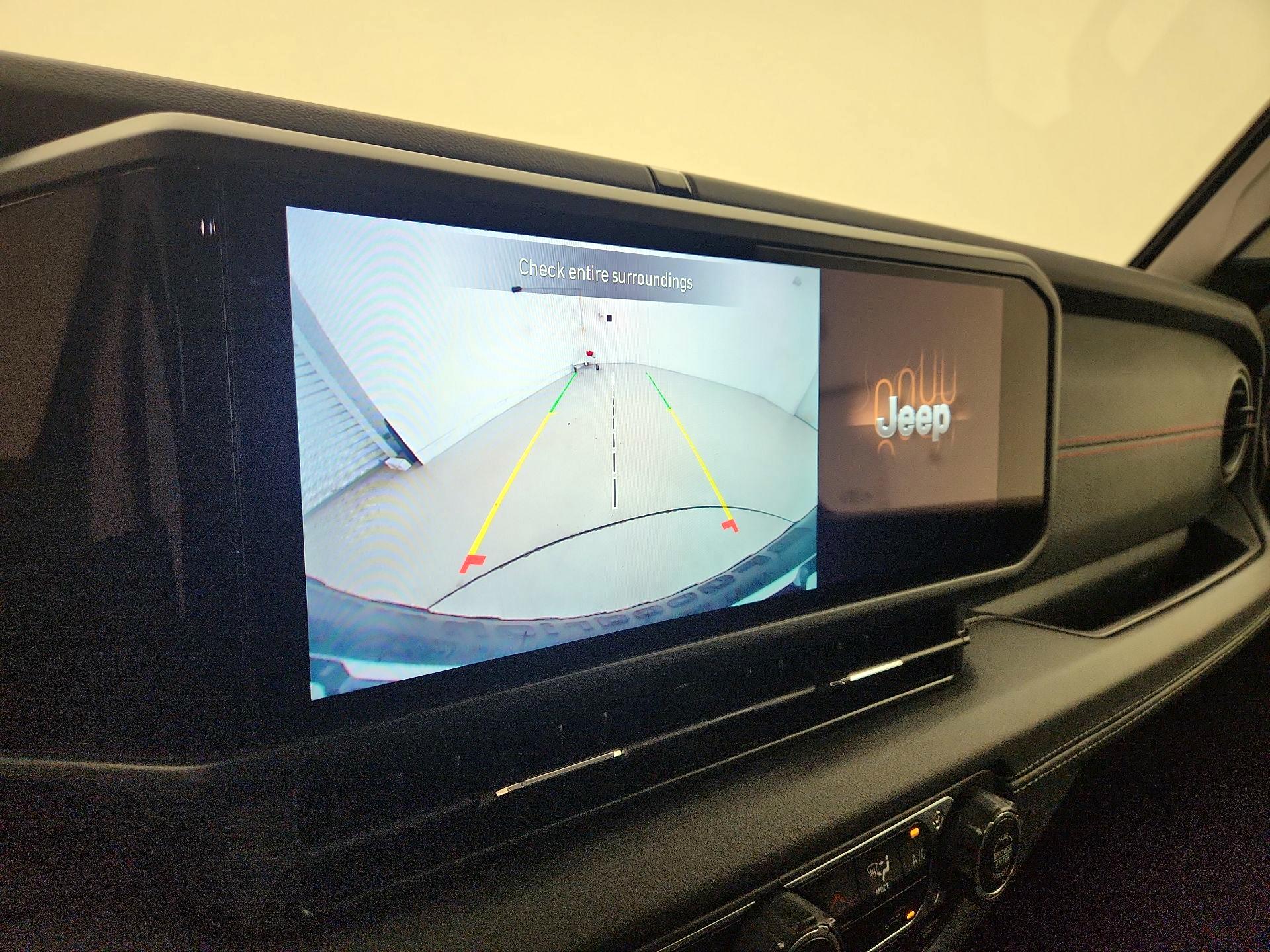 Thumbnail: 2025 Jeep Wrangler - 14