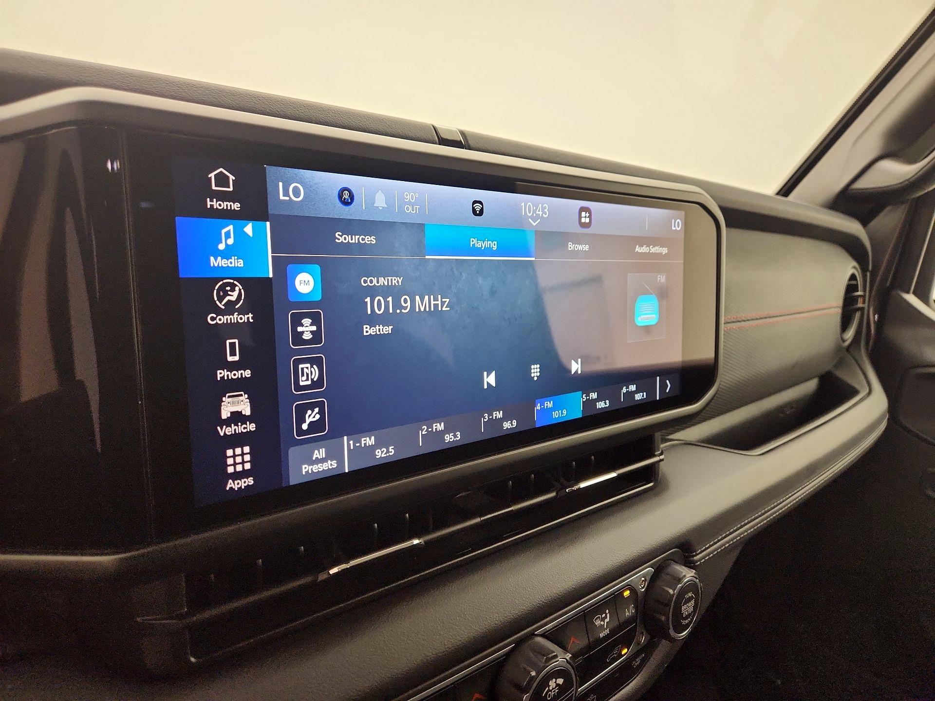 Thumbnail: 2025 Jeep Wrangler - 15