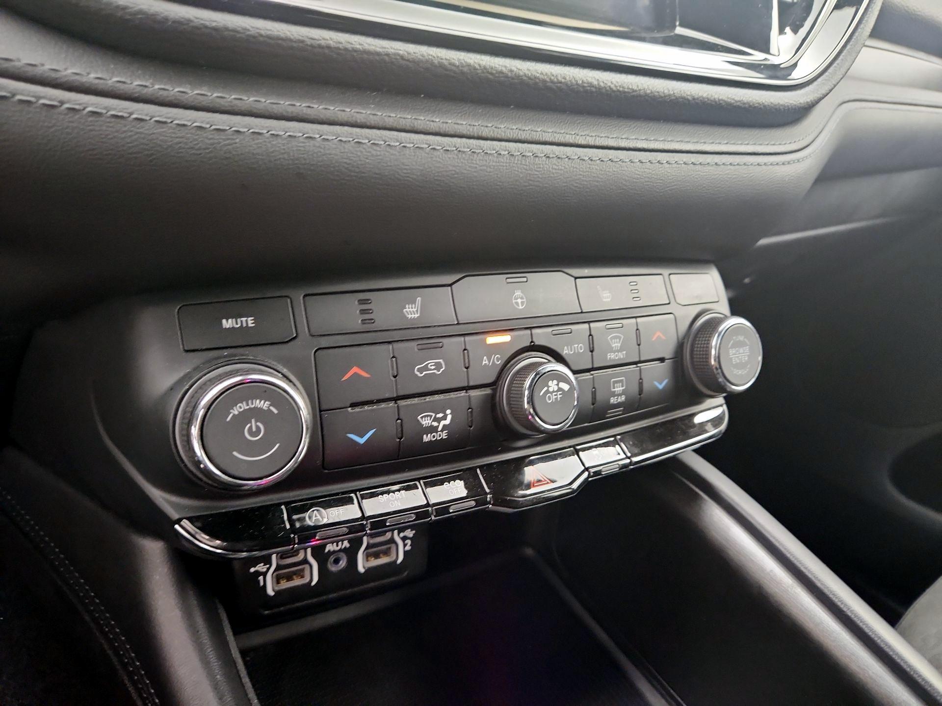 Thumbnail: 2024 Dodge Durango - 16