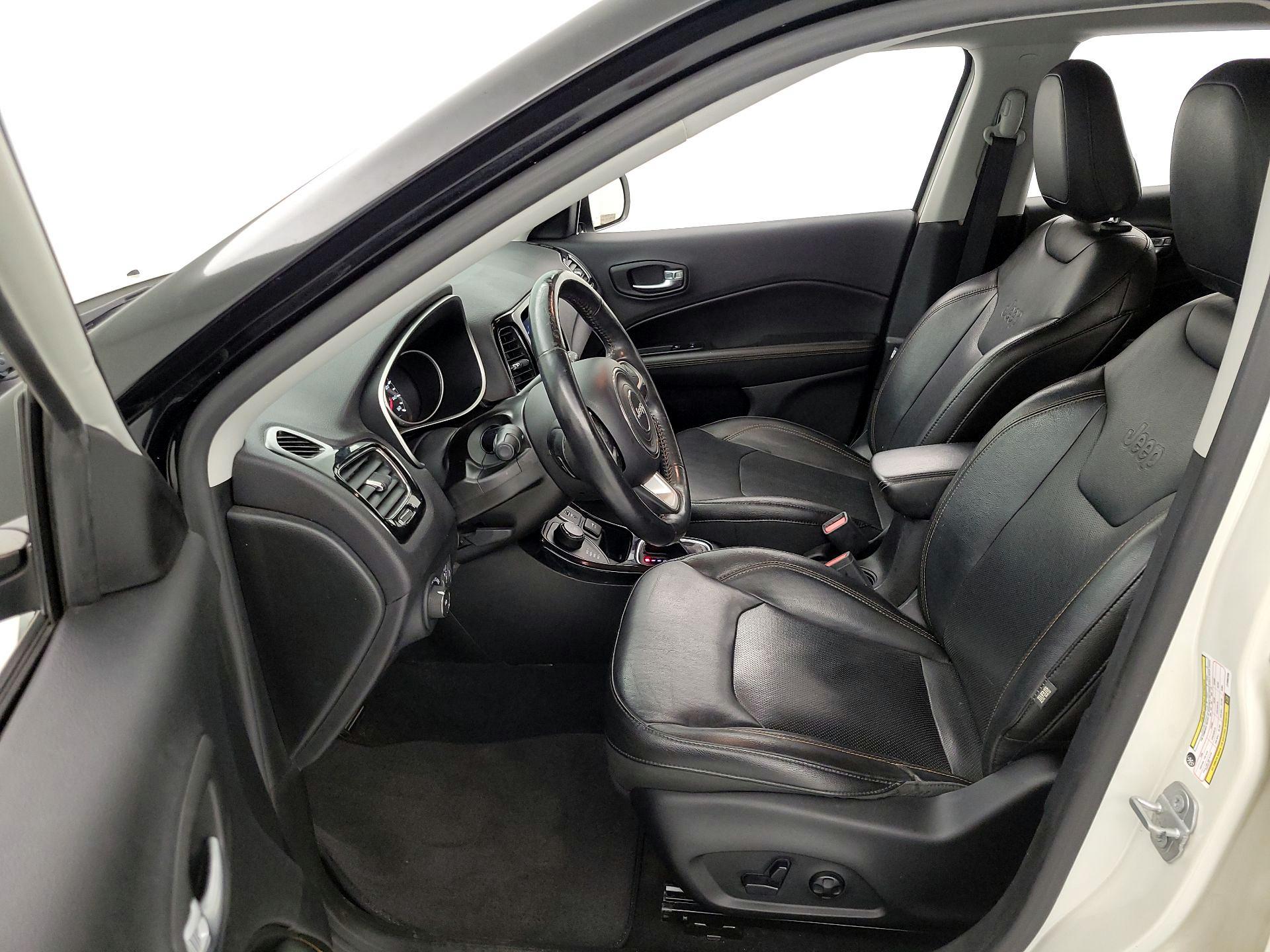 Thumbnail: 2018 Jeep Compass - 11