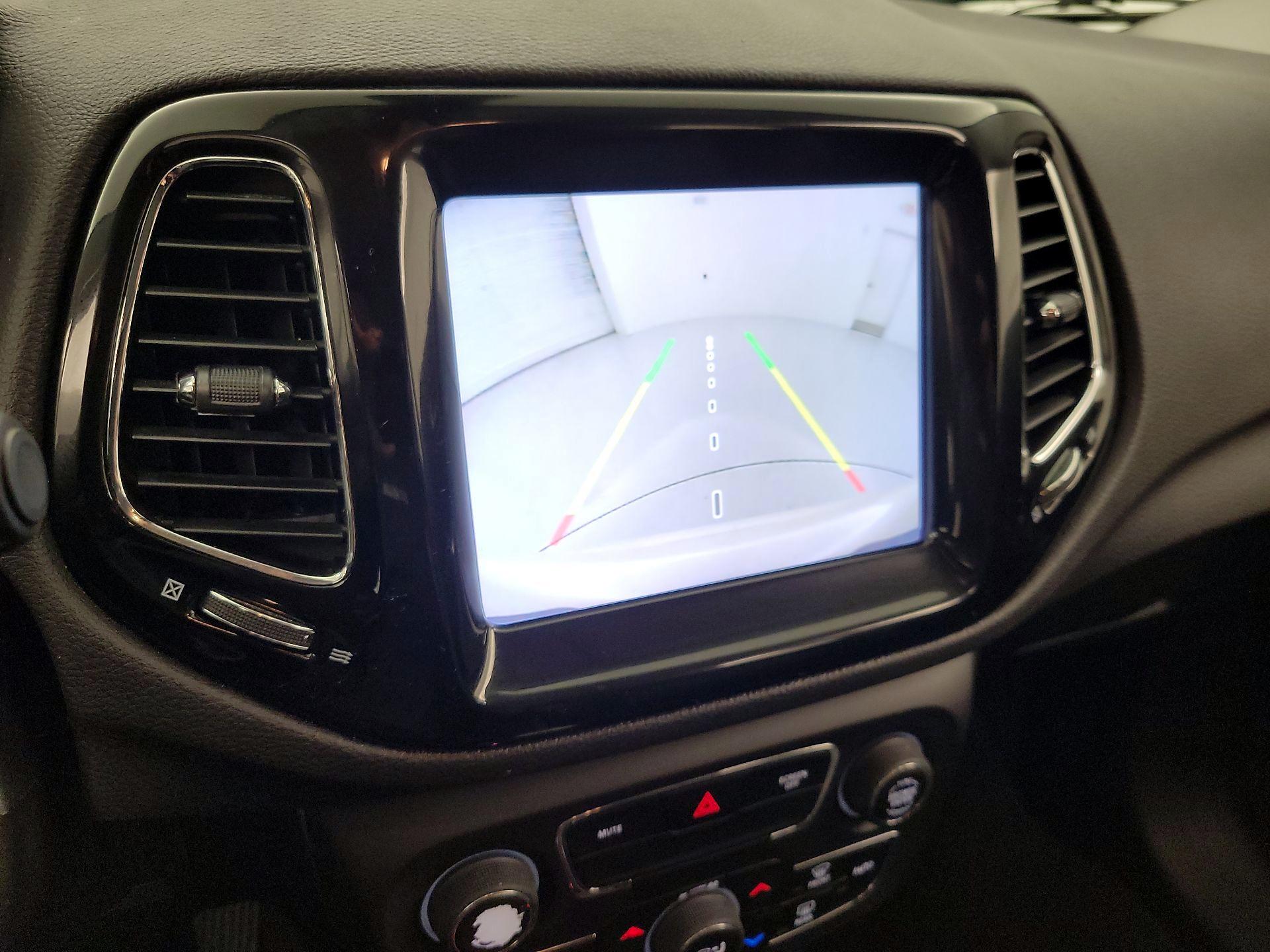 Thumbnail: 2018 Jeep Compass - 14