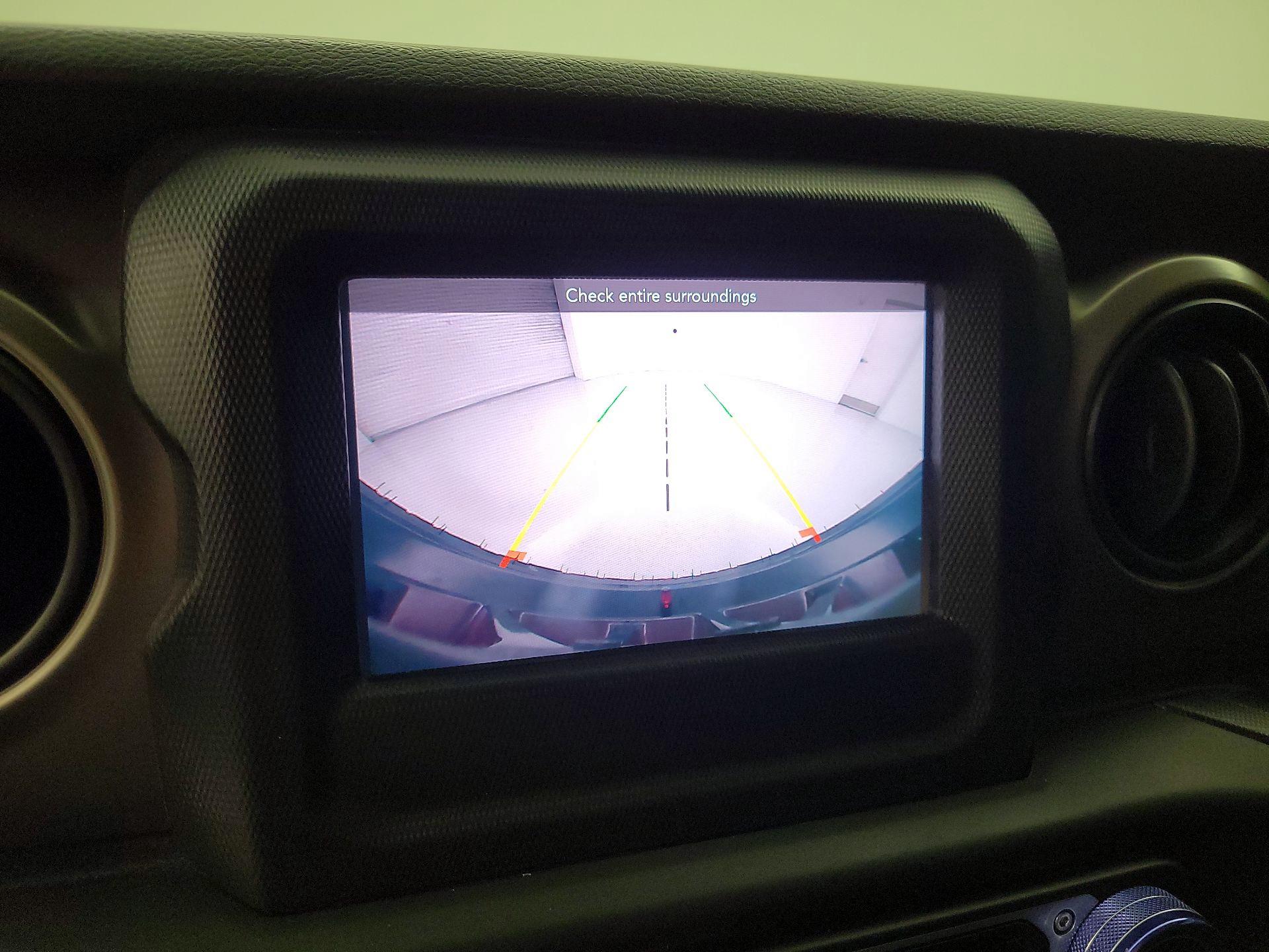 Thumbnail: 2020 Jeep Wrangler - 14