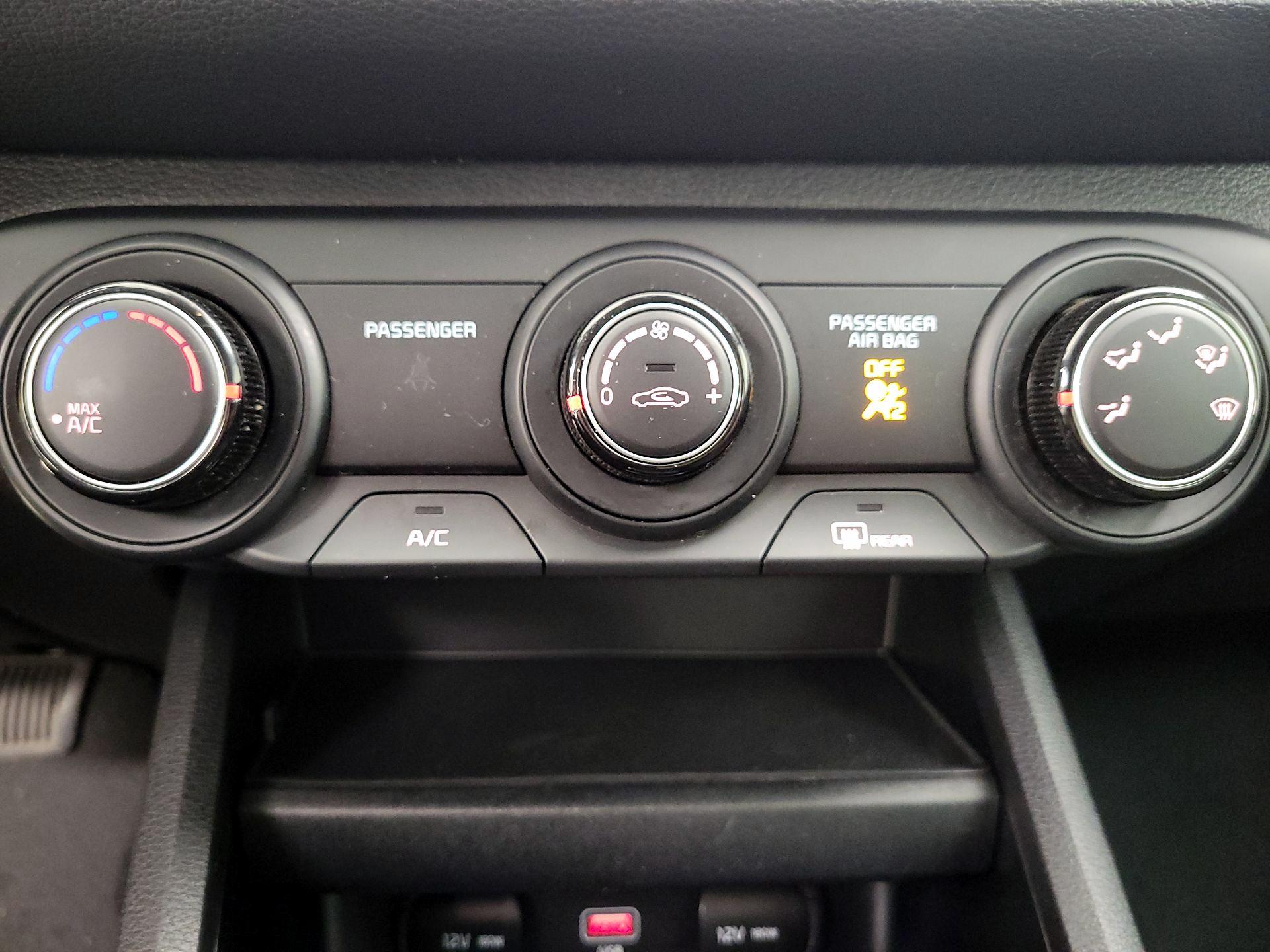 Thumbnail: 2023 Kia Forte - 16