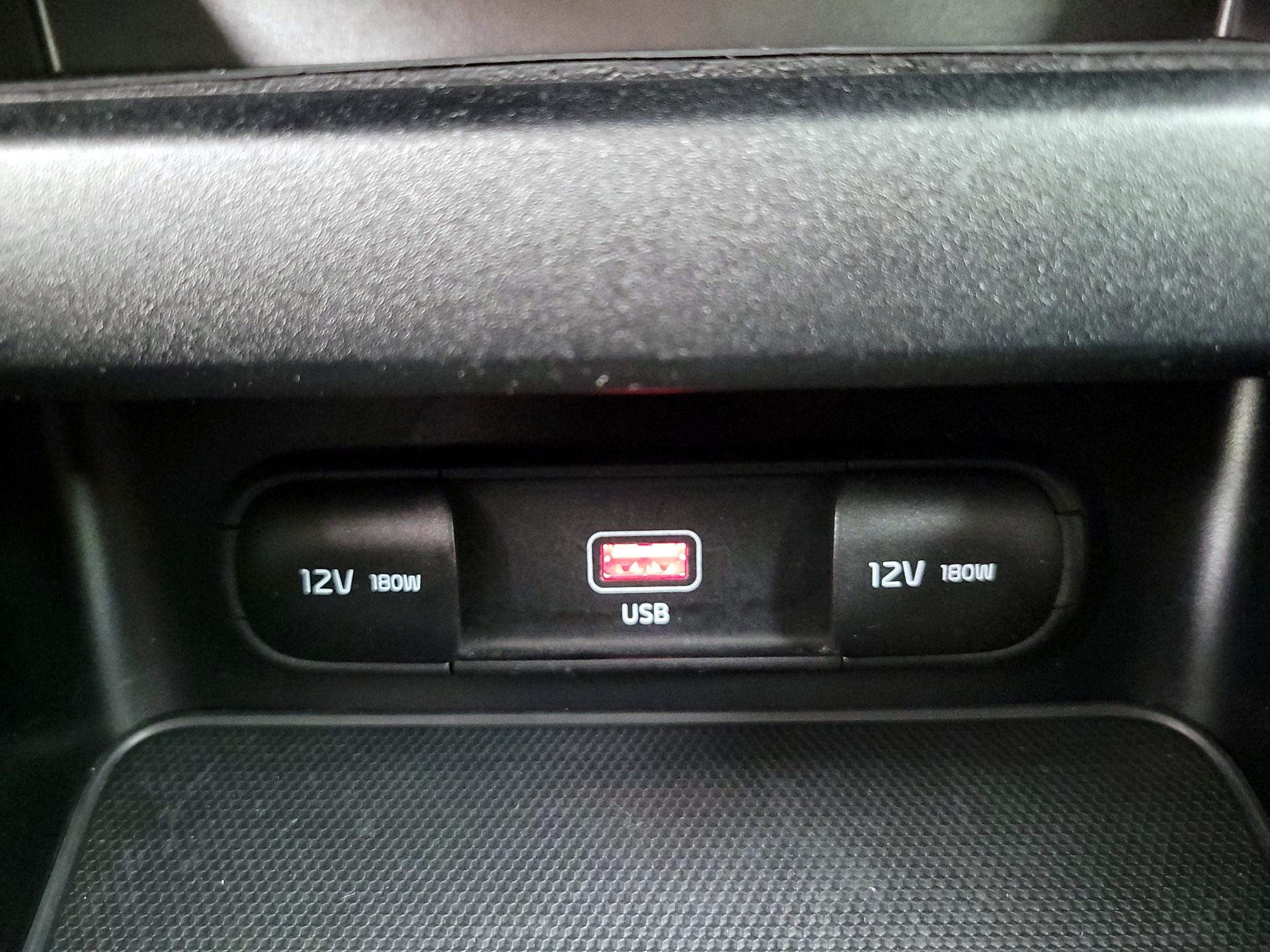 Thumbnail: 2023 Kia Forte - 18