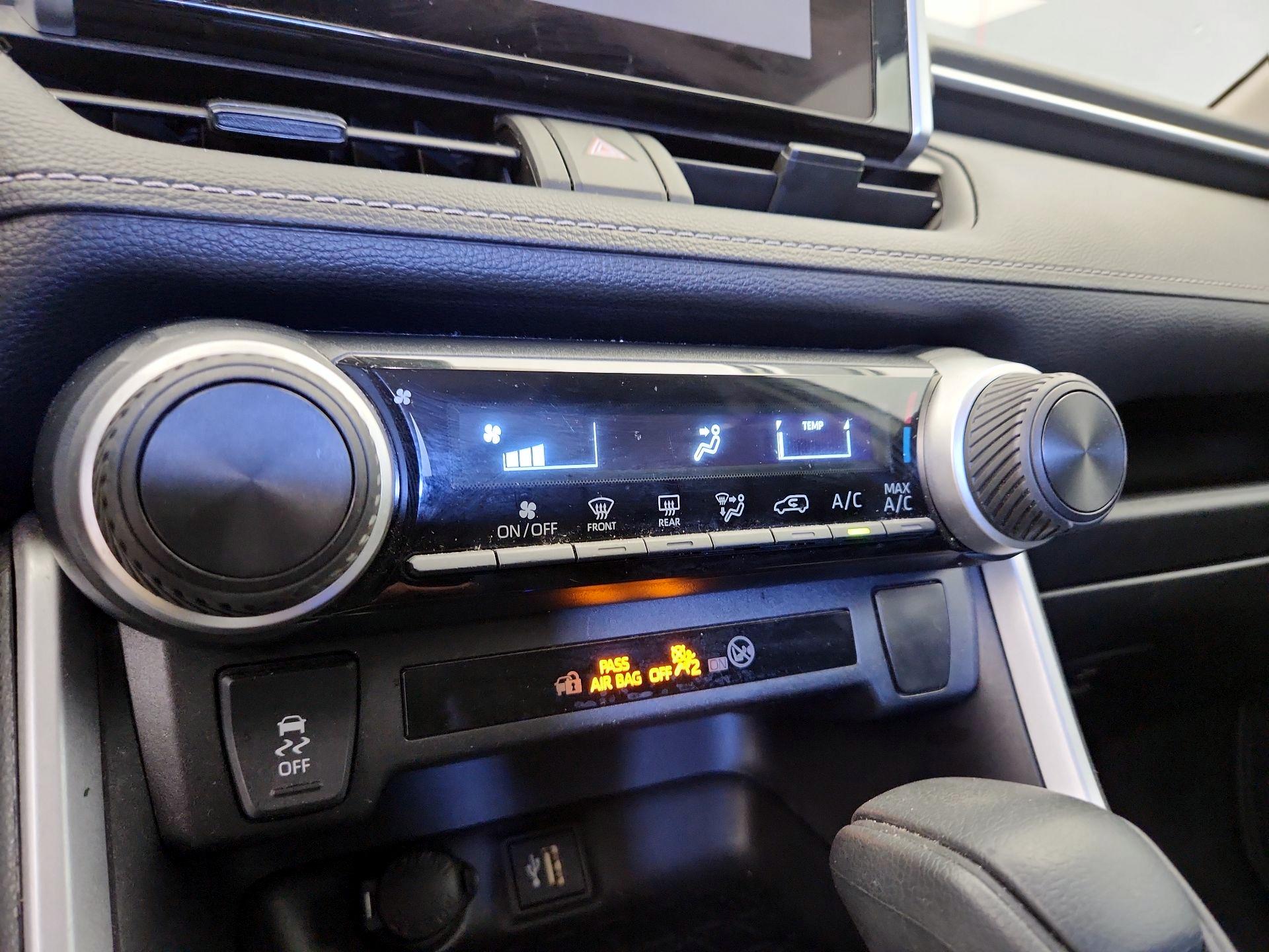 Thumbnail: 2023 Toyota RAV4 - 17