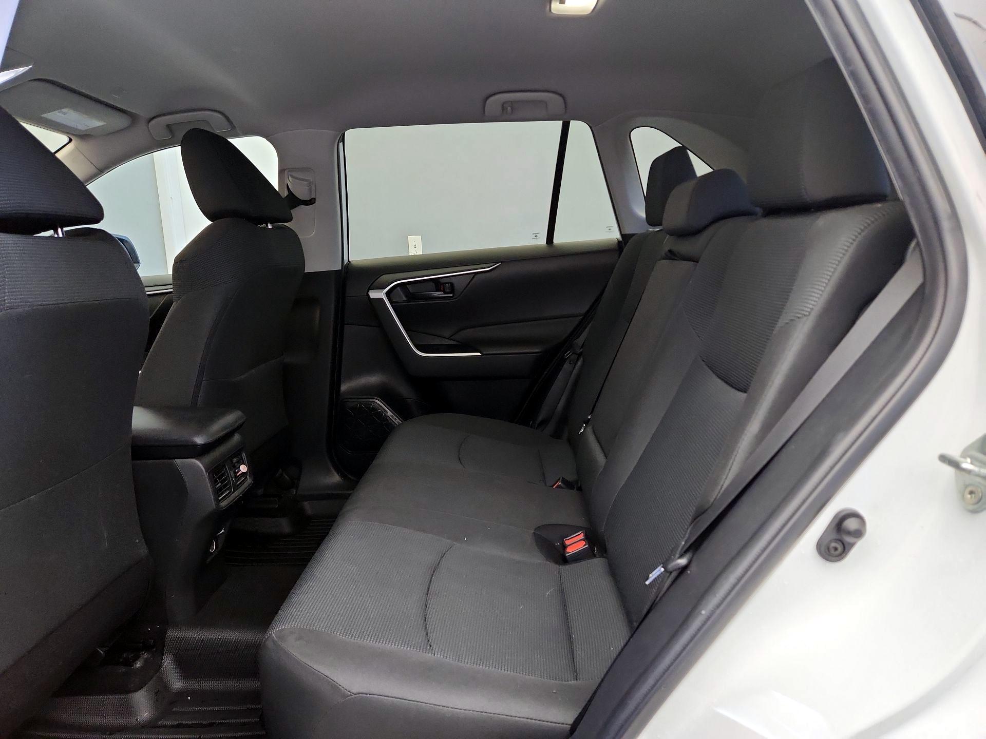 Thumbnail: 2023 Toyota RAV4 - 20