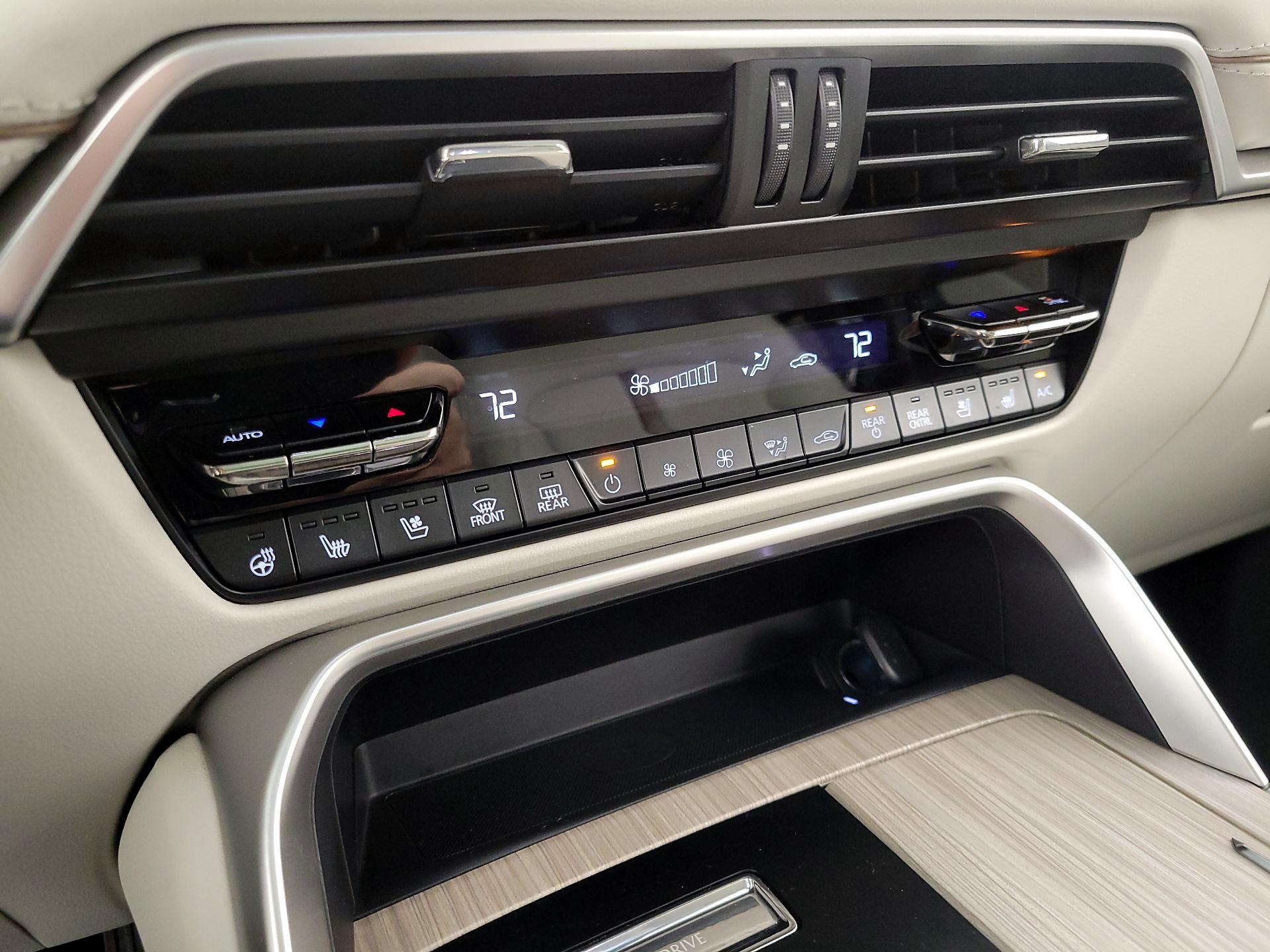 Thumbnail: 2024 Mazda CX-90 - 17