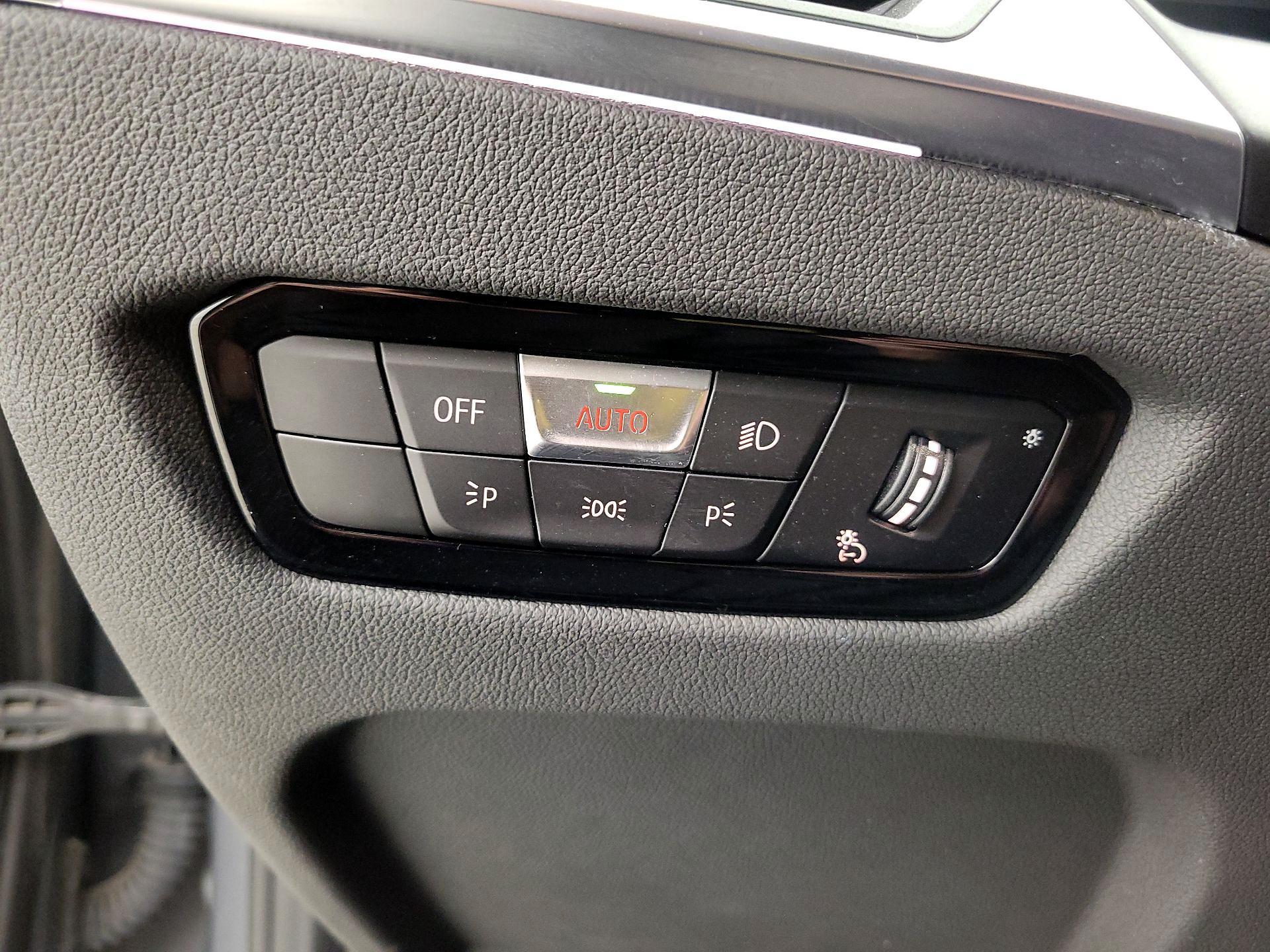 Thumbnail: 2024 BMW 3 Series - 13