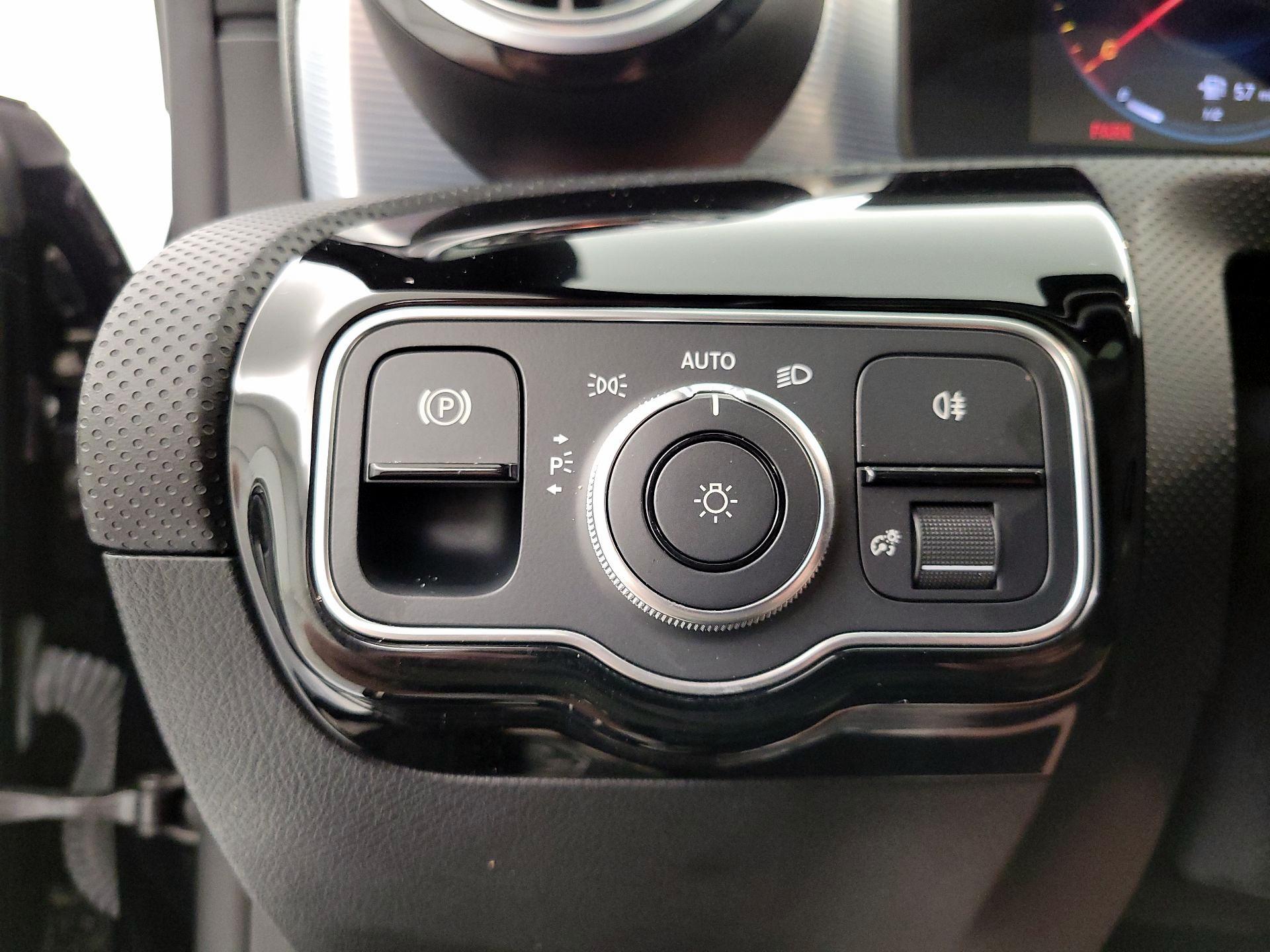 Thumbnail: 2022 Mercedes-Benz CLA - 13