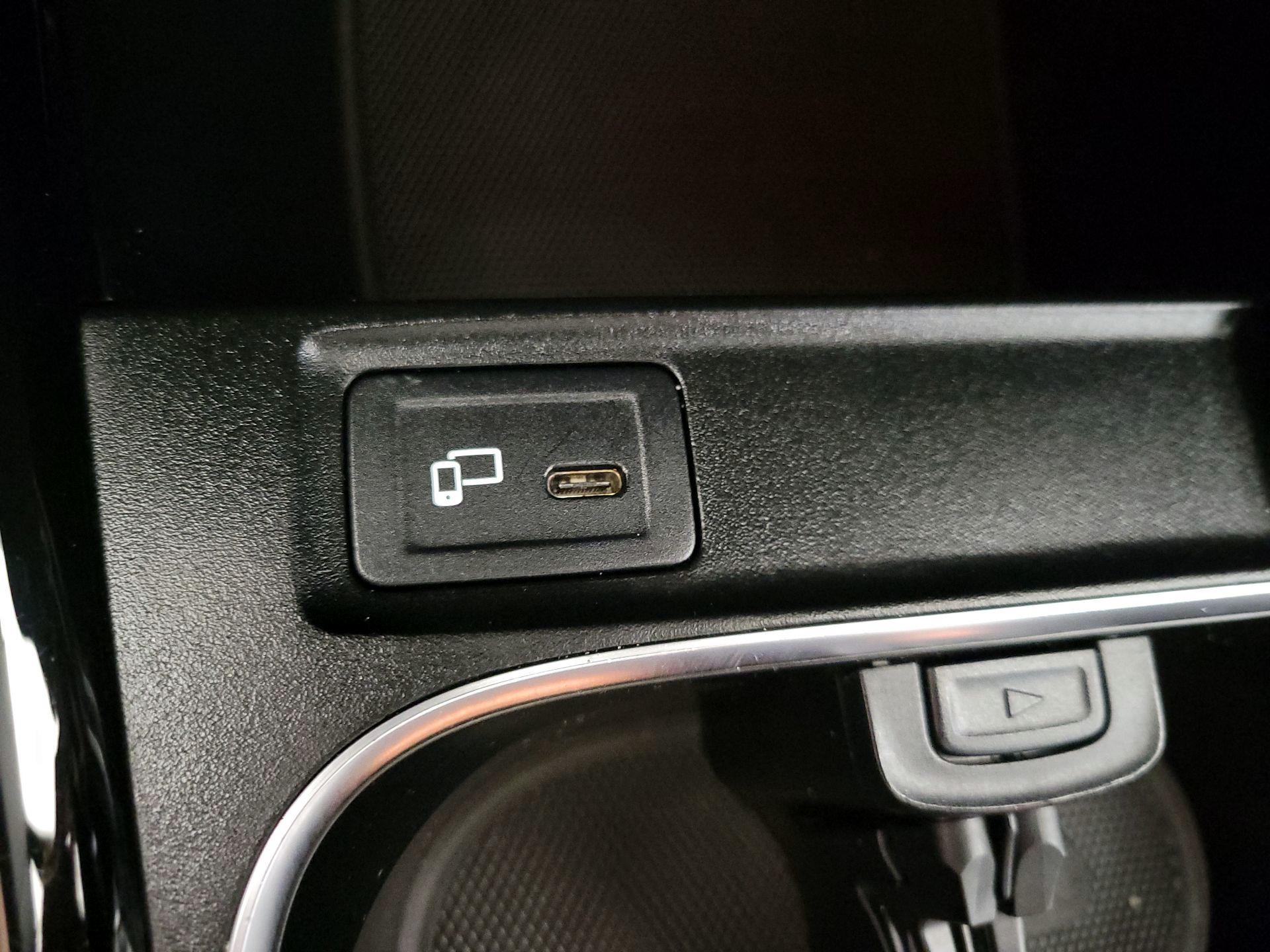 Thumbnail: 2022 Mercedes-Benz CLA - 18