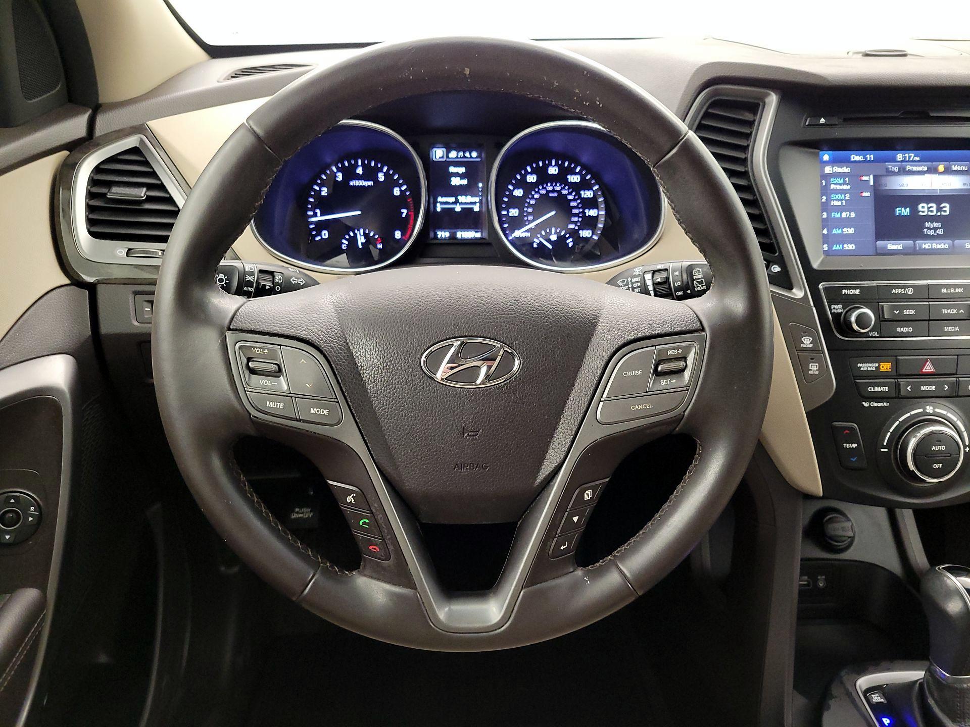 Thumbnail: 2017 Hyundai Santa Fe - 10