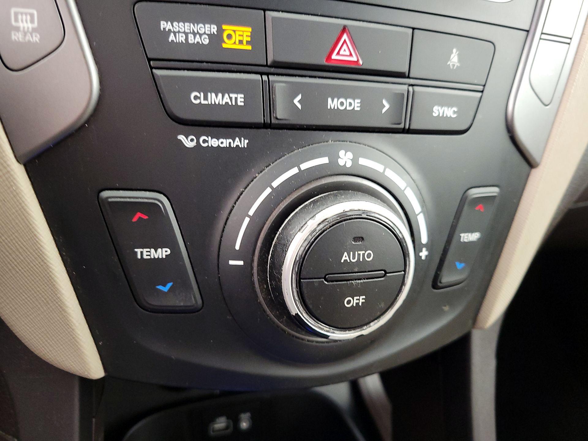 Thumbnail: 2017 Hyundai Santa Fe - 16