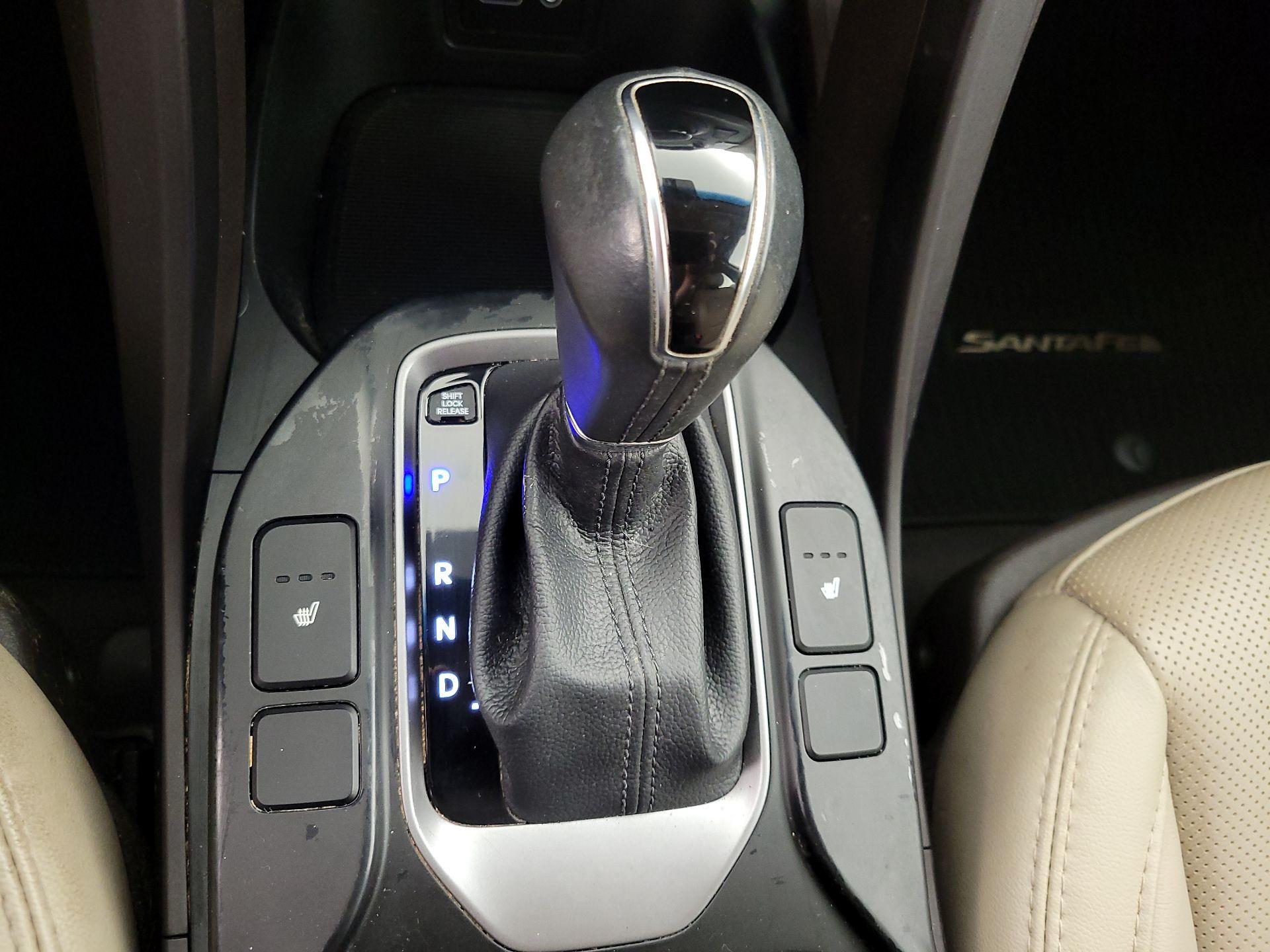 Thumbnail: 2017 Hyundai Santa Fe - 17