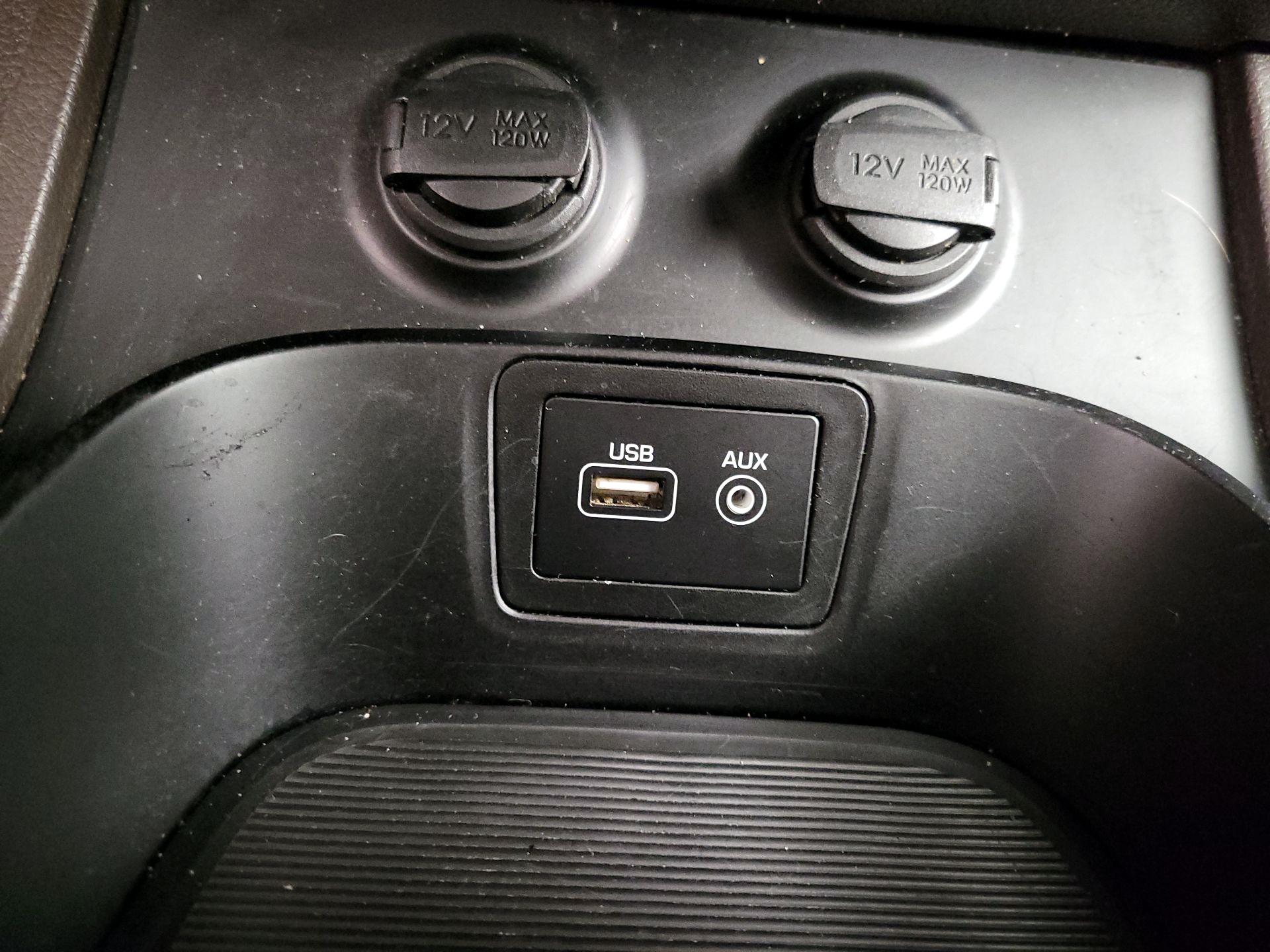 Thumbnail: 2017 Hyundai Santa Fe - 18