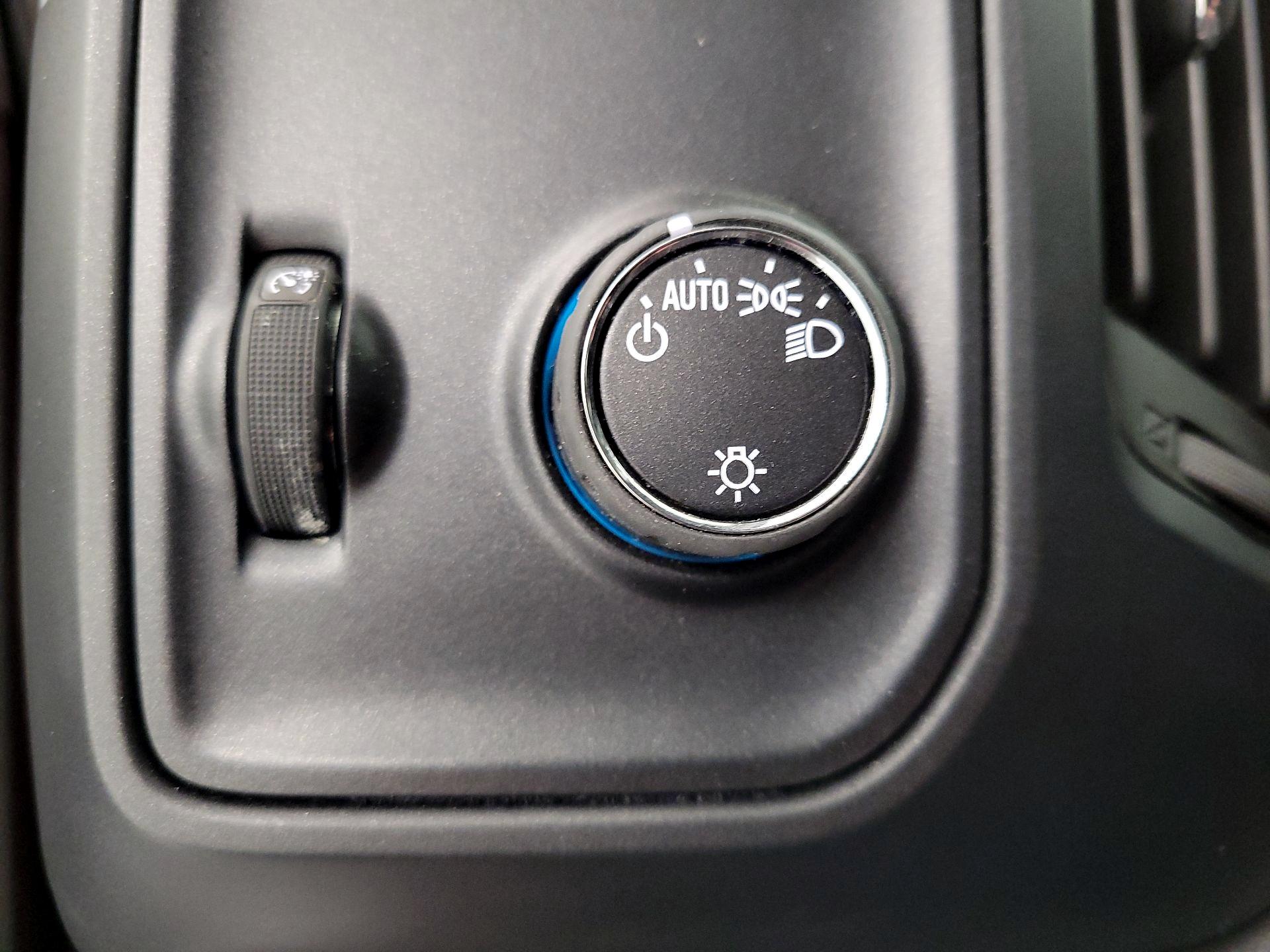 Thumbnail: 2014 Chevrolet Silverado 1500 - 13