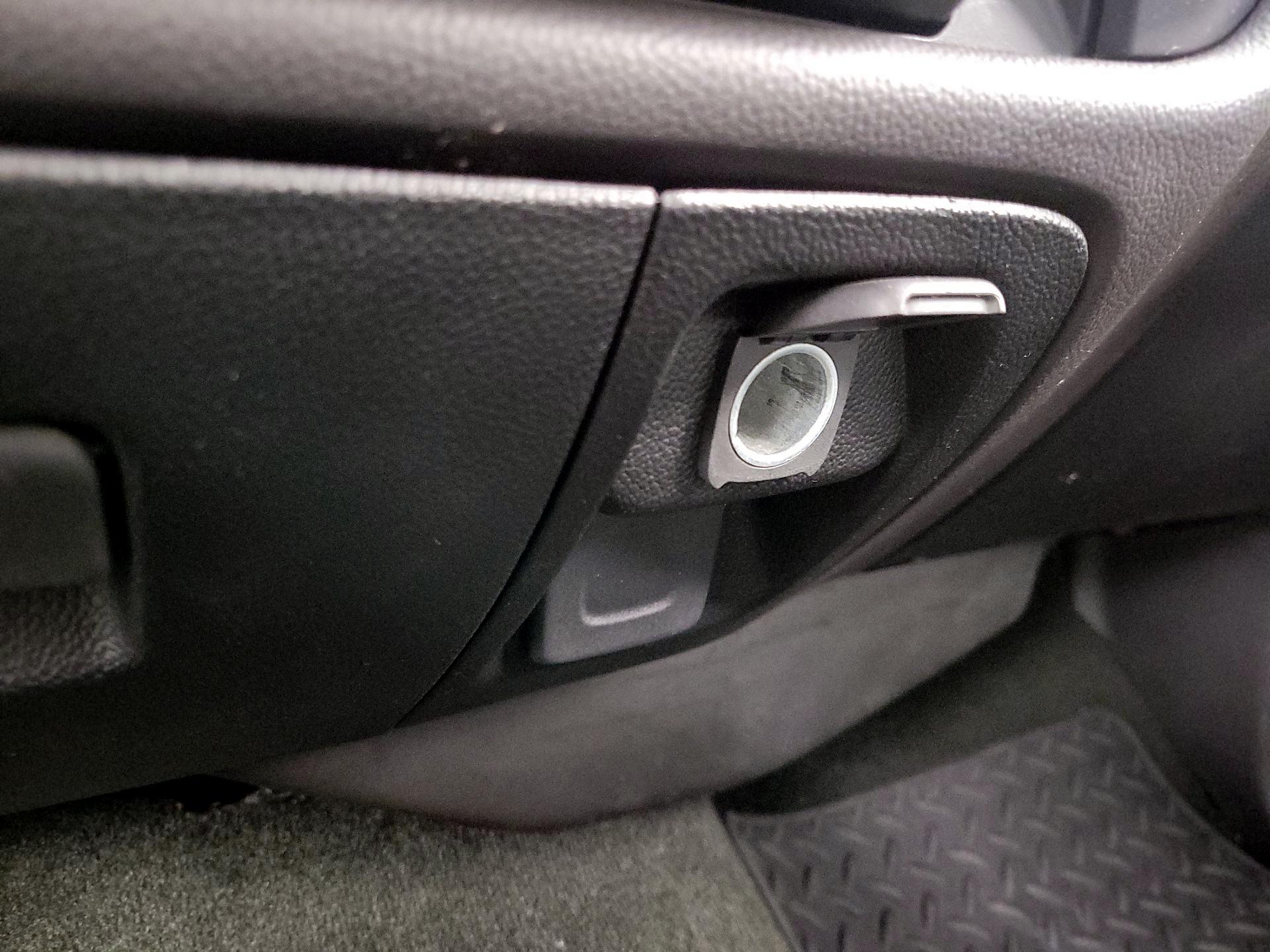 Thumbnail: 2014 Chevrolet Silverado 1500 - 17