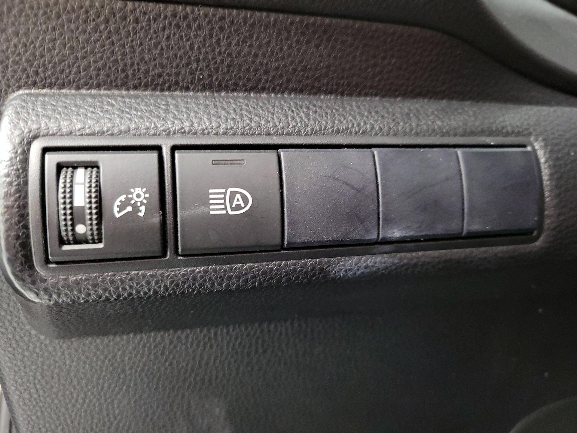 Thumbnail: 2021 Toyota Corolla - 13