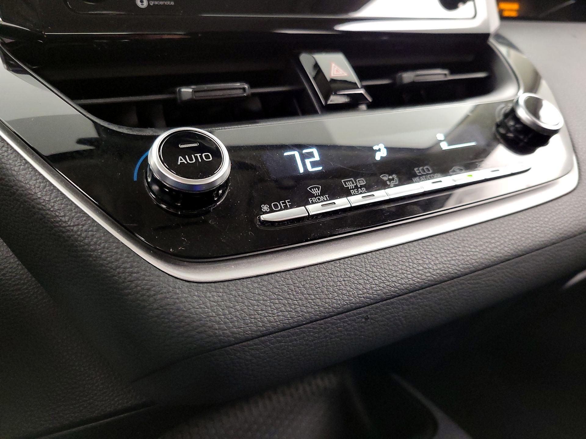 Thumbnail: 2021 Toyota Corolla - 16